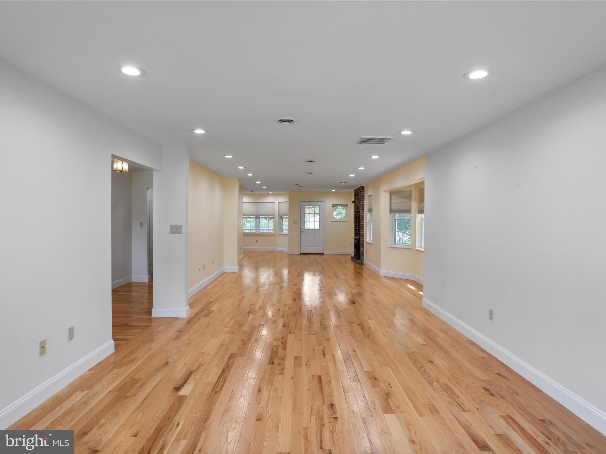 MOUNTAIN BROOK ESTATES - Residential