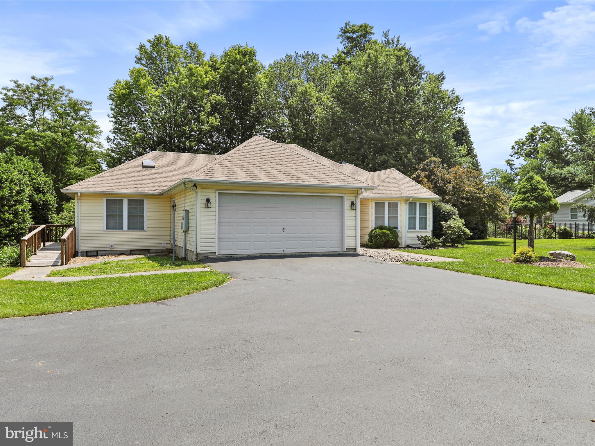 MOUNTAIN BROOK ESTATES - Residential