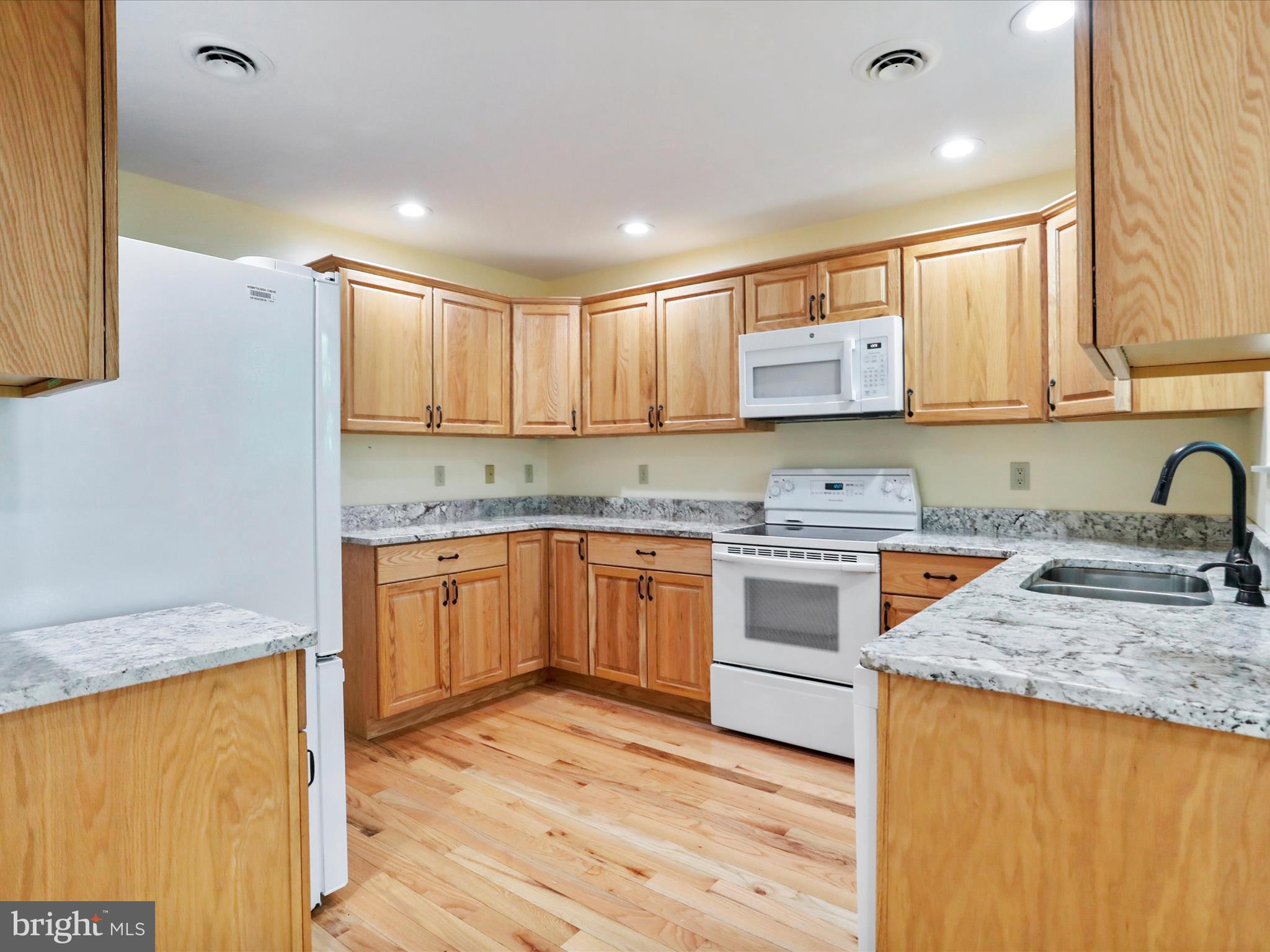 MOUNTAIN BROOK ESTATES - Residential