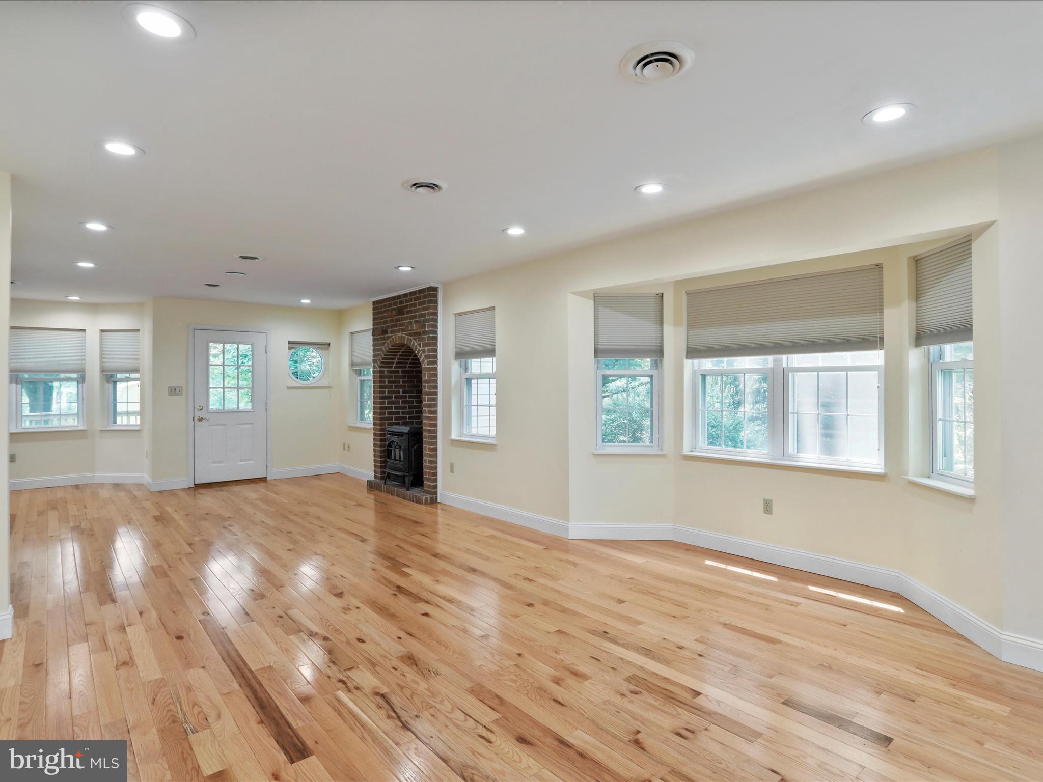 MOUNTAIN BROOK ESTATES - Residential