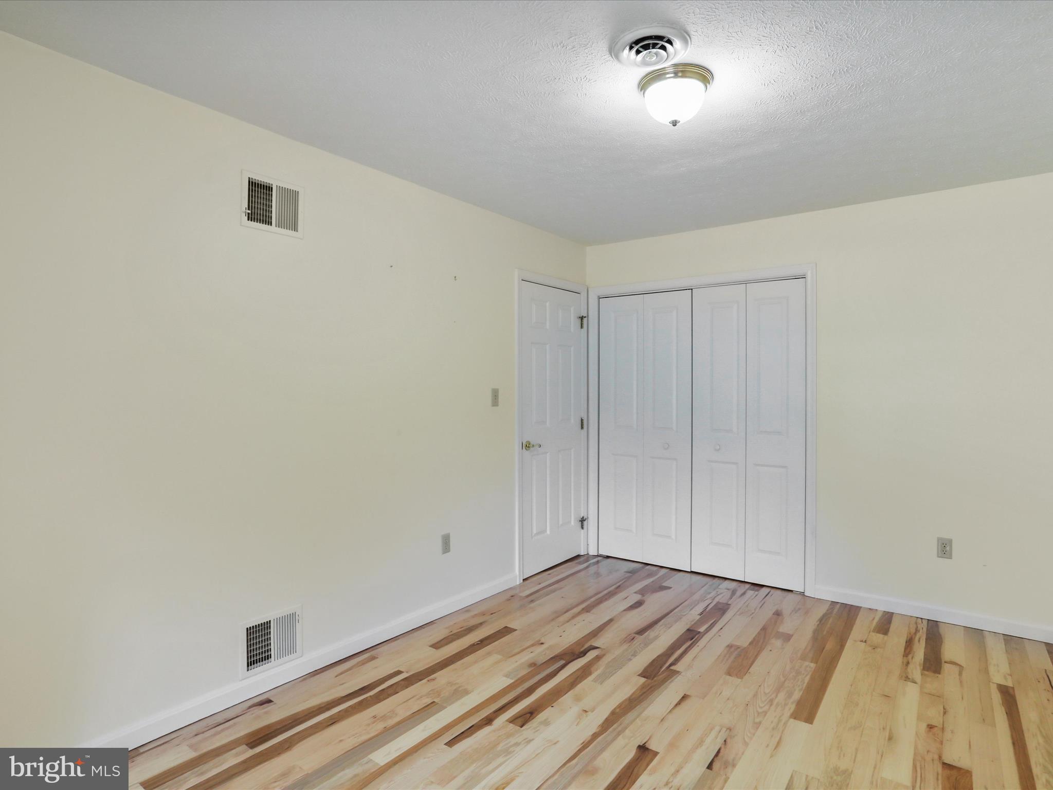 MOUNTAIN BROOK ESTATES - Residential