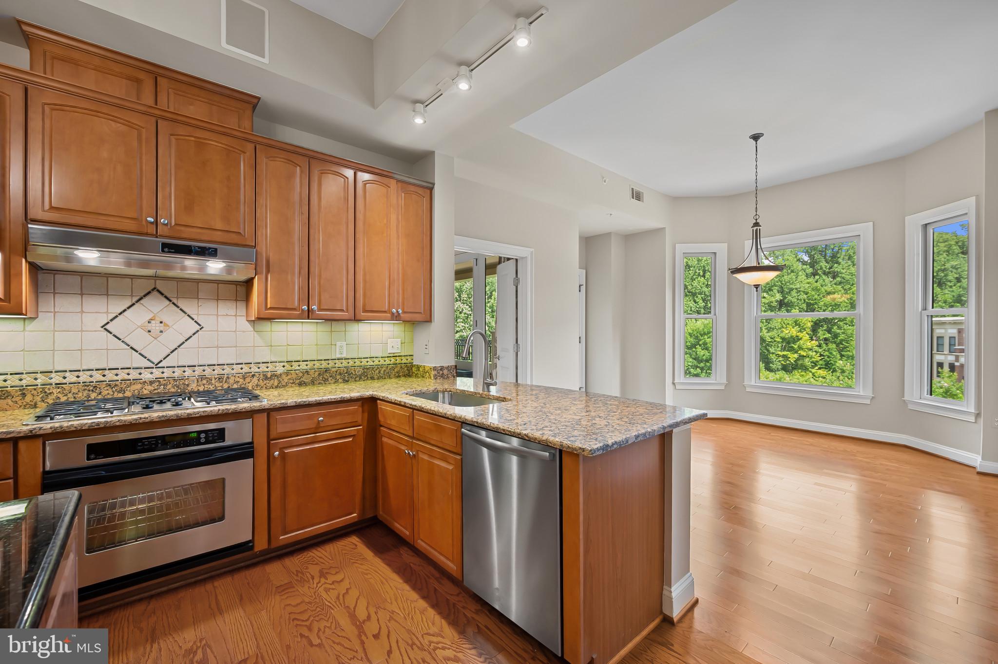 STRATHMORE PARK - Residential