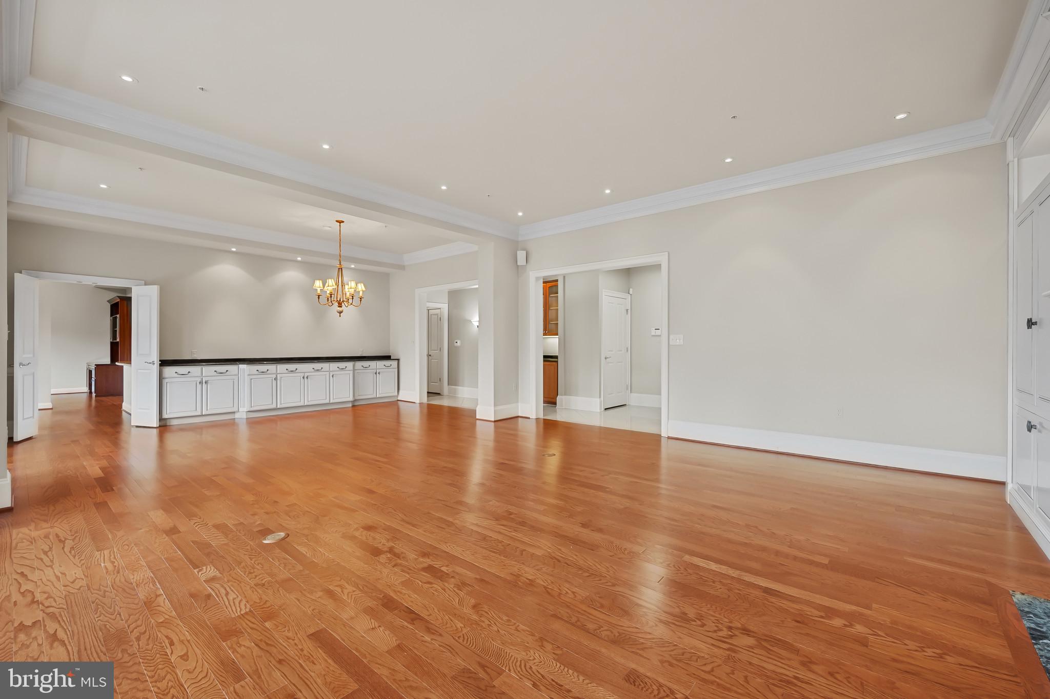 STRATHMORE PARK - Residential