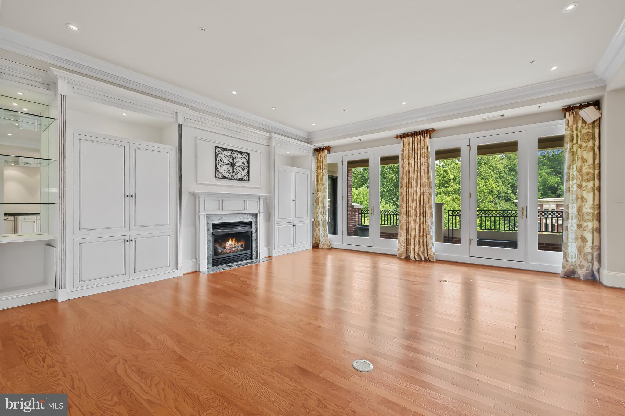 10404 STRATHMORE PARK COURT 405
