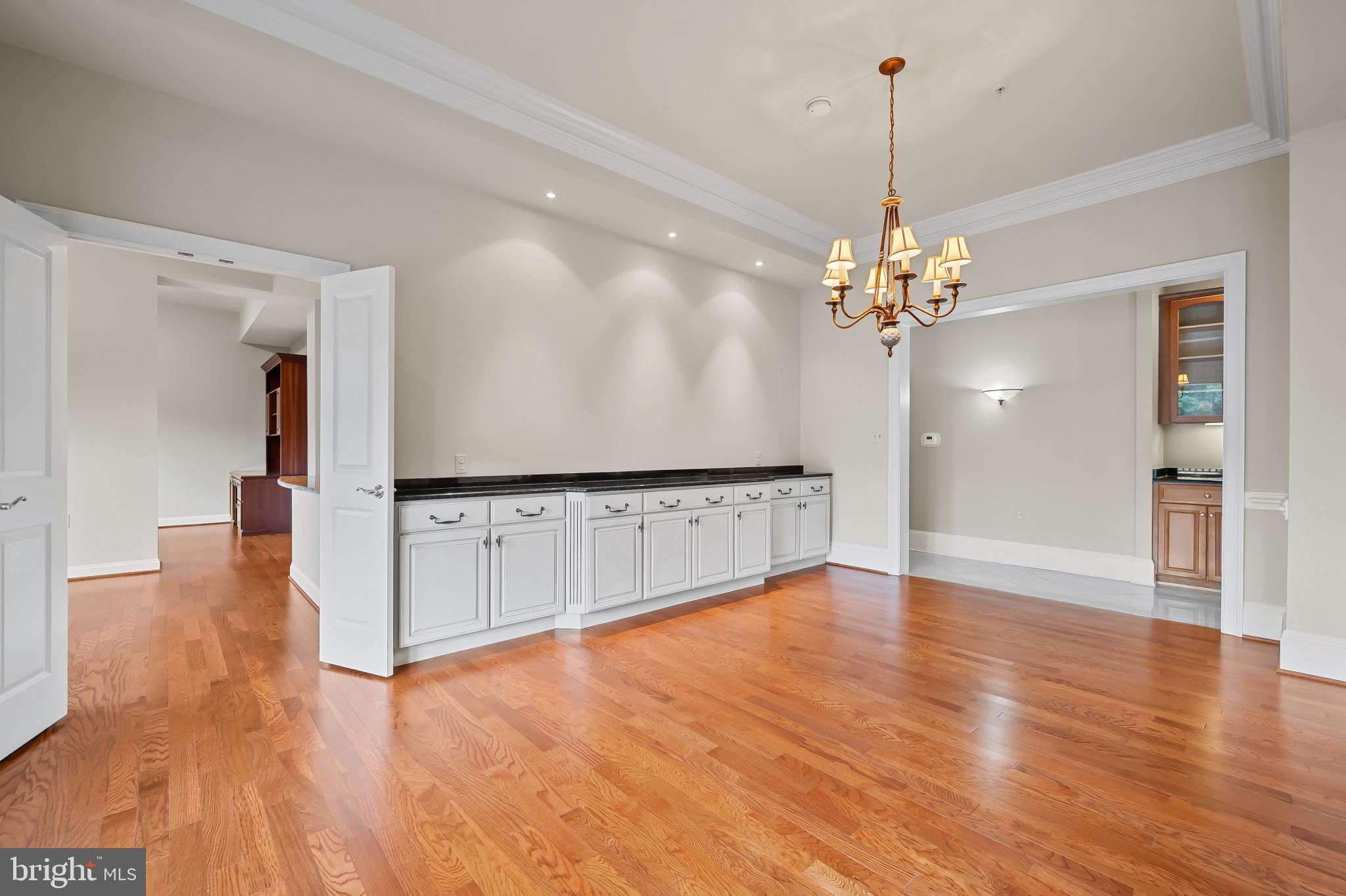 STRATHMORE PARK - Residential