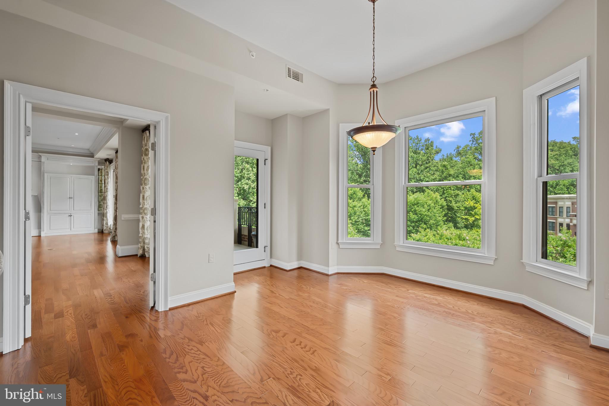 STRATHMORE PARK - Residential