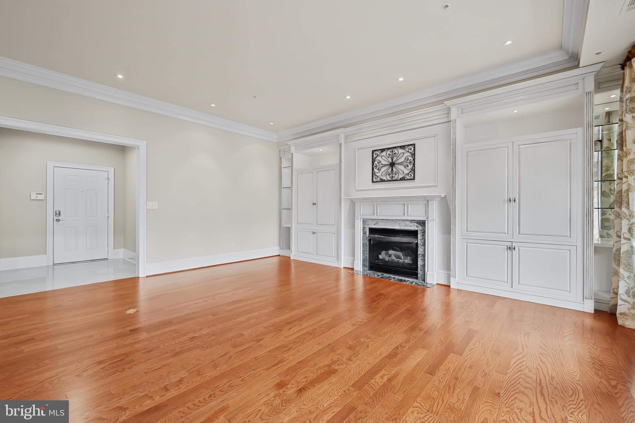 STRATHMORE PARK - Residential