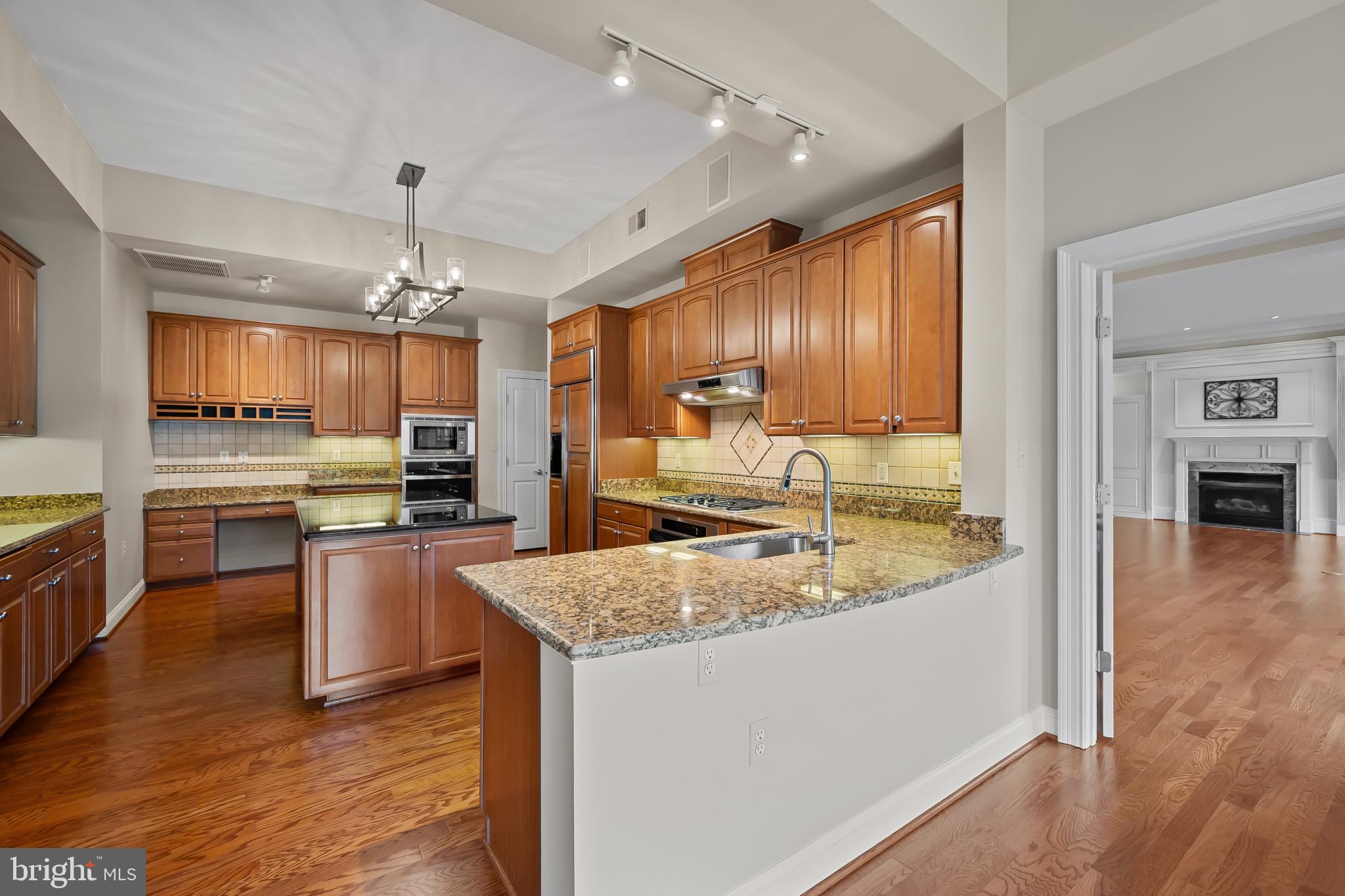 STRATHMORE PARK - Residential