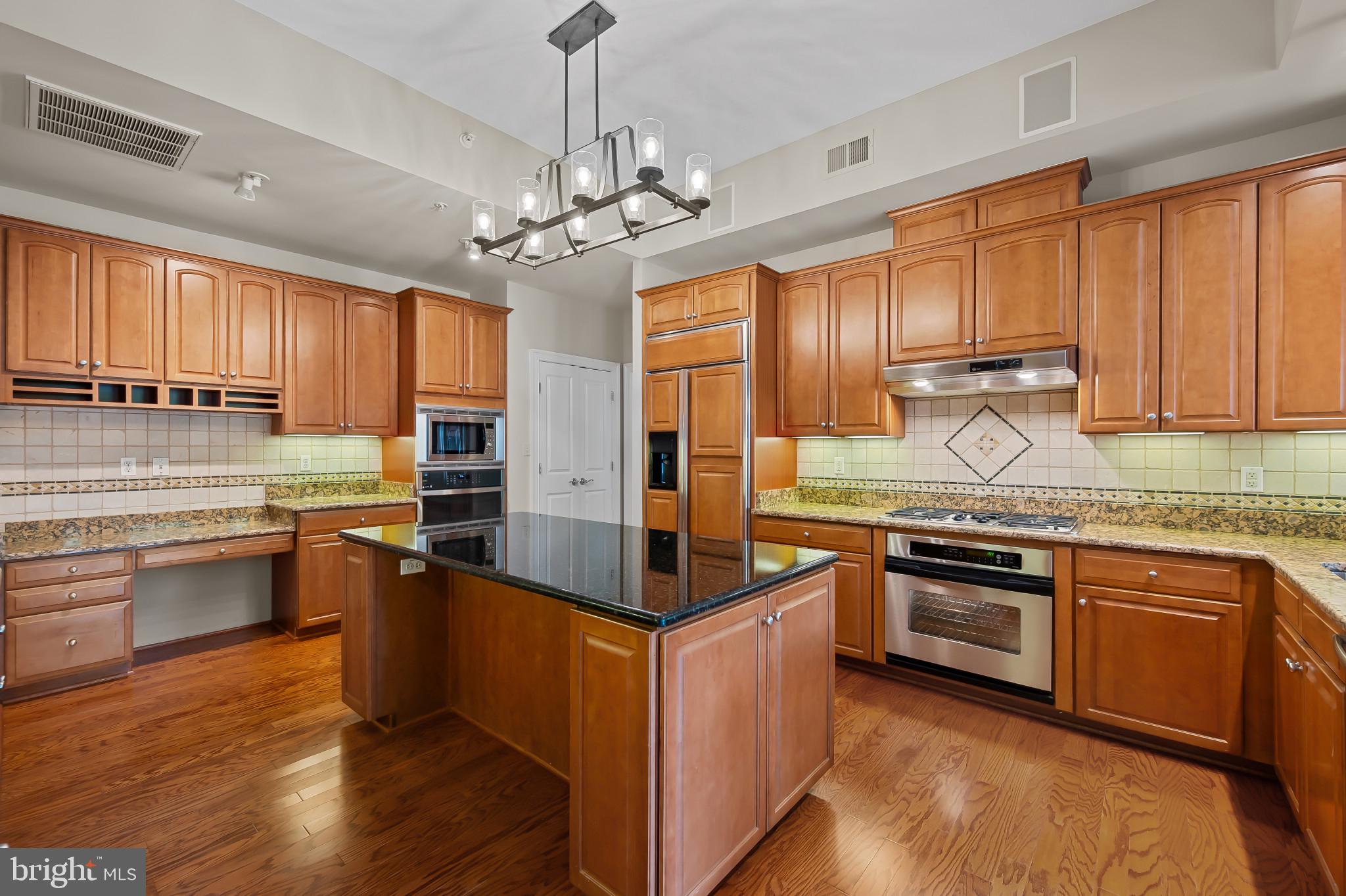 STRATHMORE PARK - Residential