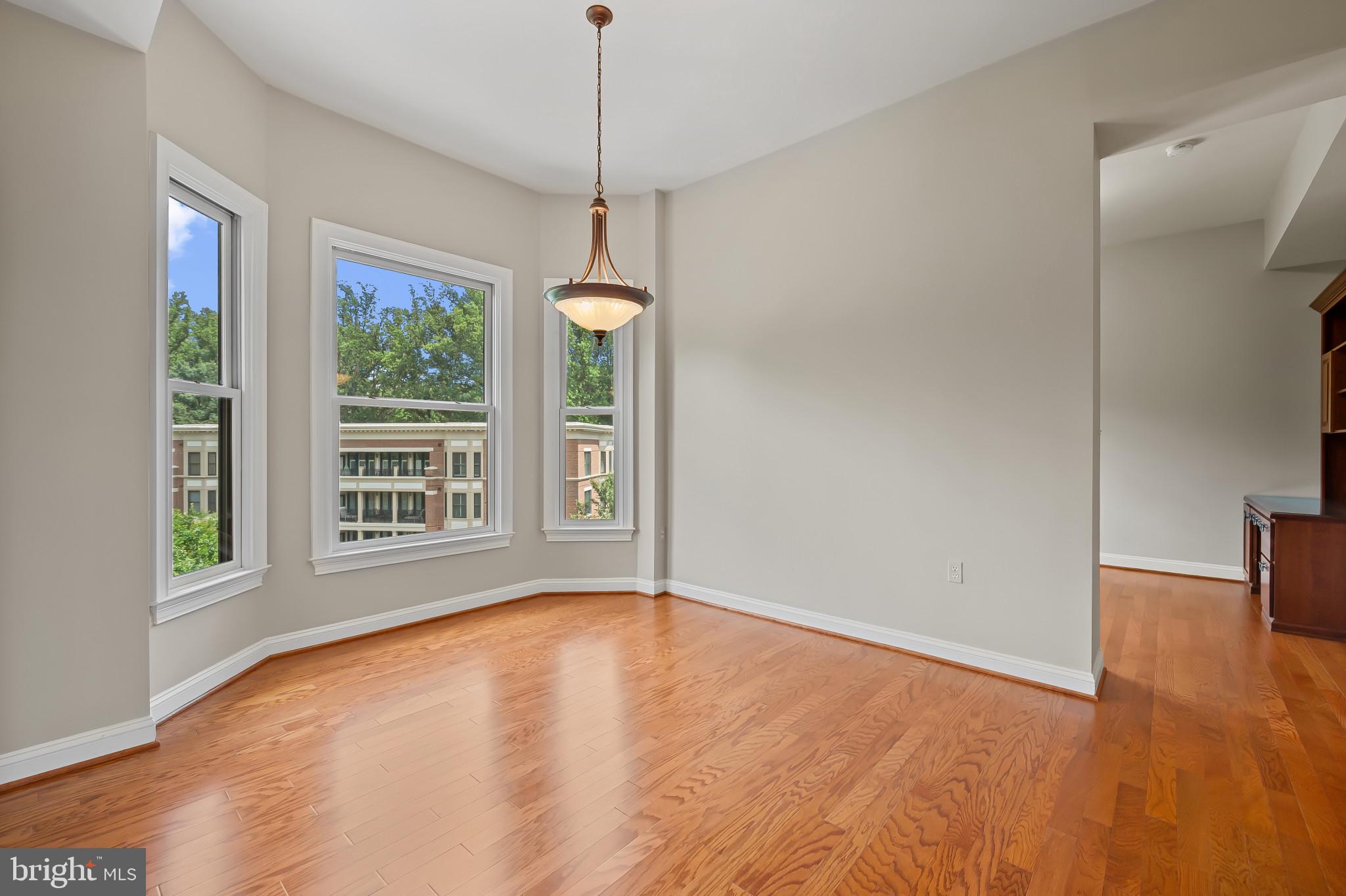 STRATHMORE PARK - Residential