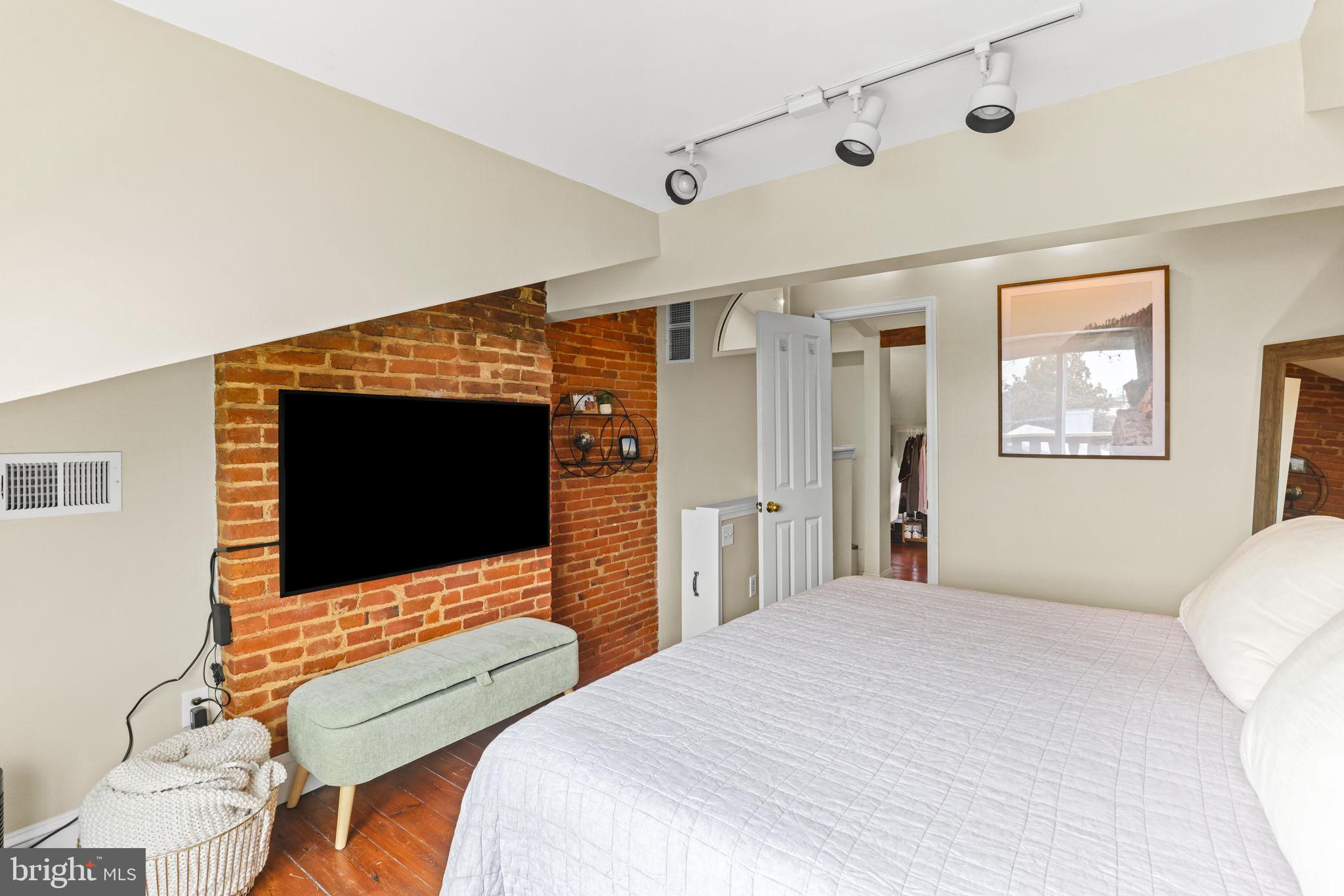 FELLS POINT HISTORIC DISTRICT - Residential