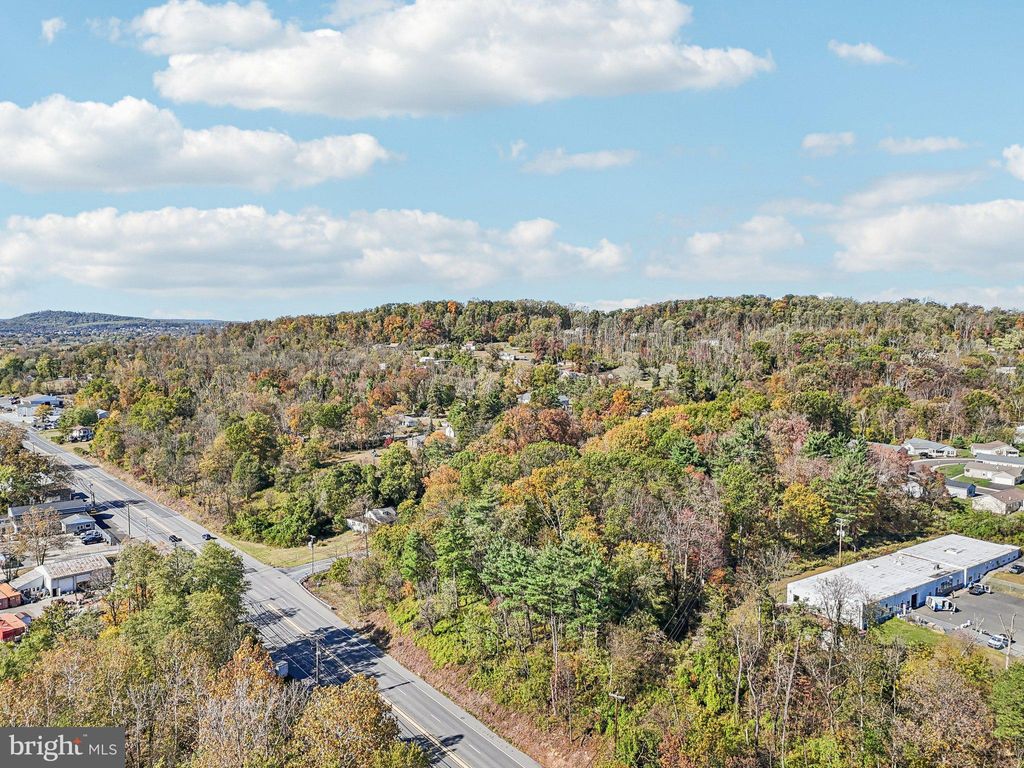Photo of 0 W Rte 422, DOUGLASSVILLE, PA 19518 (MLS # PABK2064208)