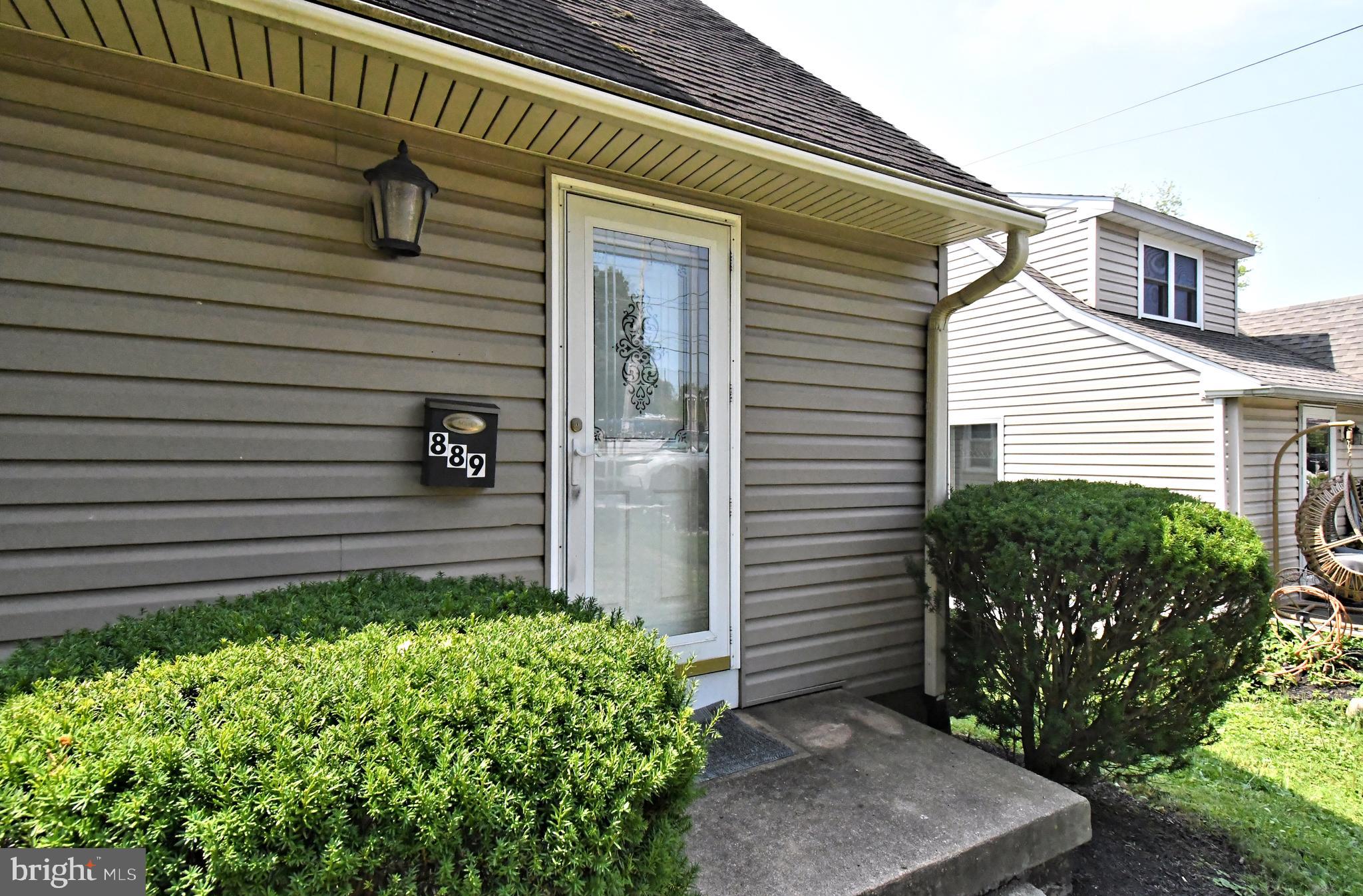 889 OLD LANCASTER ROAD