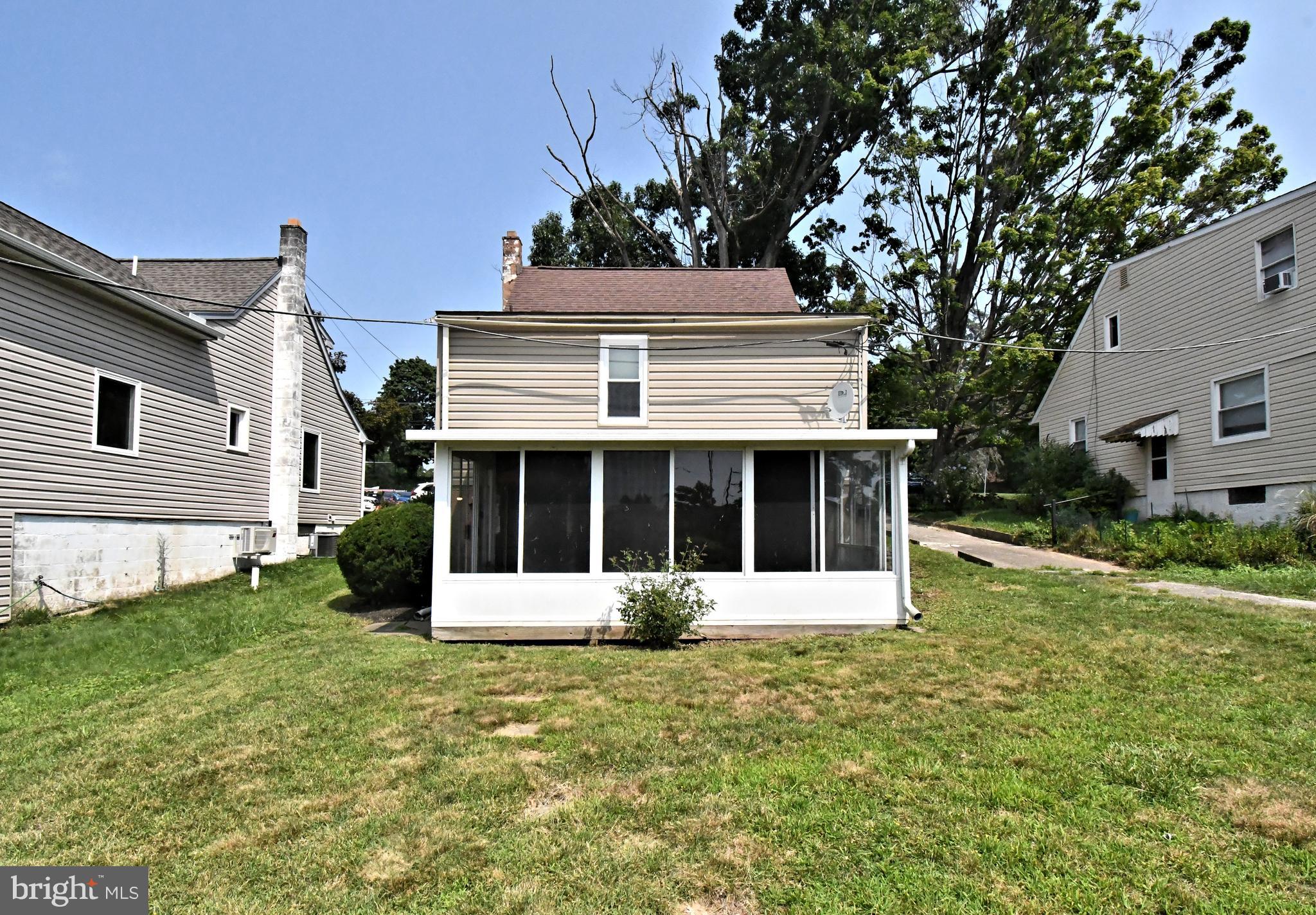 889 OLD LANCASTER ROAD