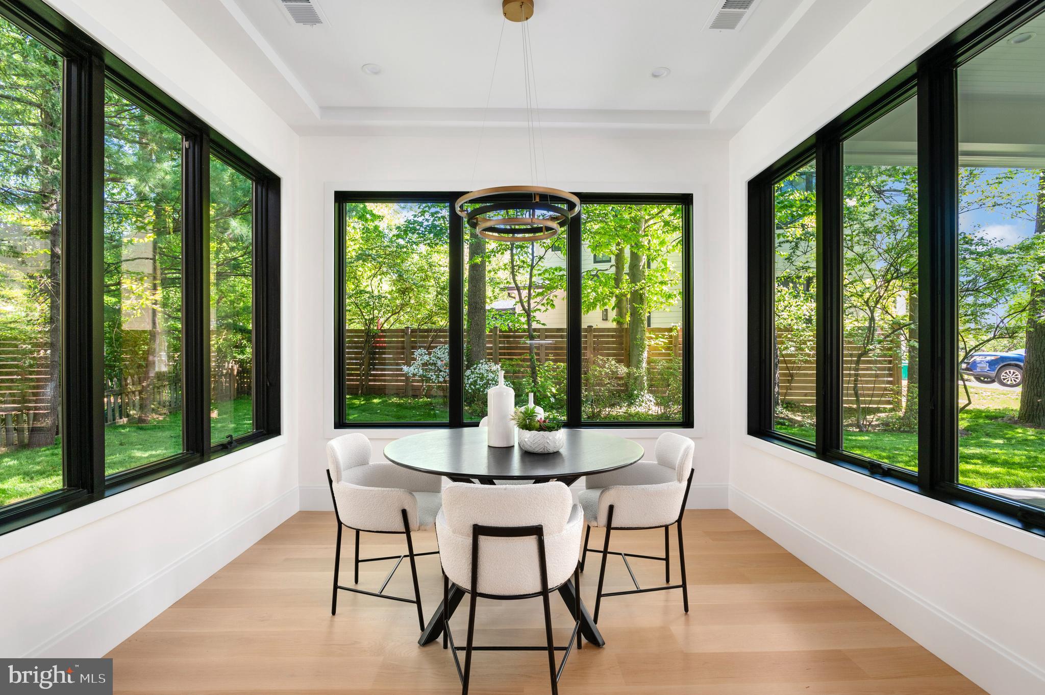 KENWOOD PARK - Residential