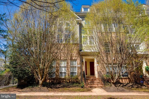 Photo of 7168 Little Thames Drive, GAINESVILLE, VA 20155 (MLS # VAPW2129760)