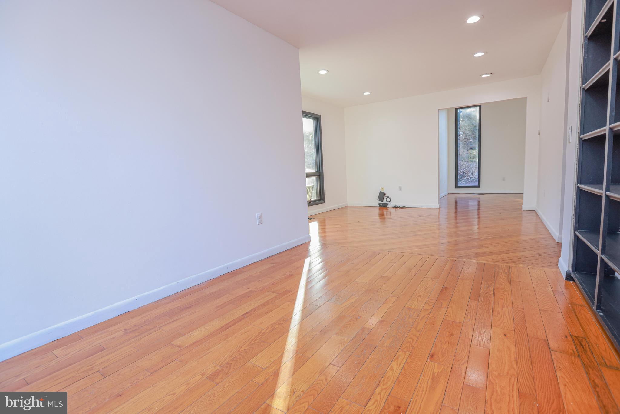 KIMBERLY MEADOWS - Residential