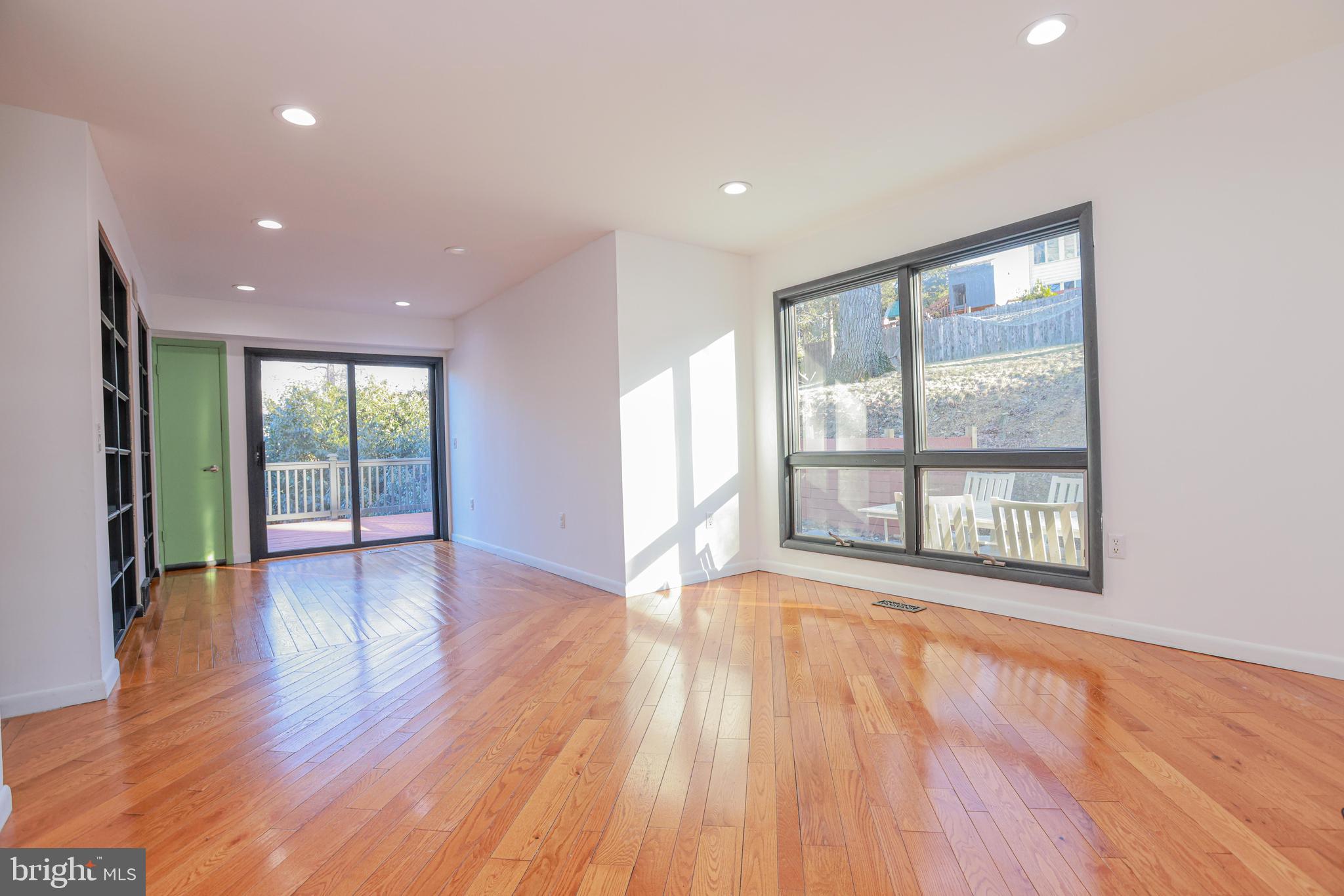 KIMBERLY MEADOWS - Residential