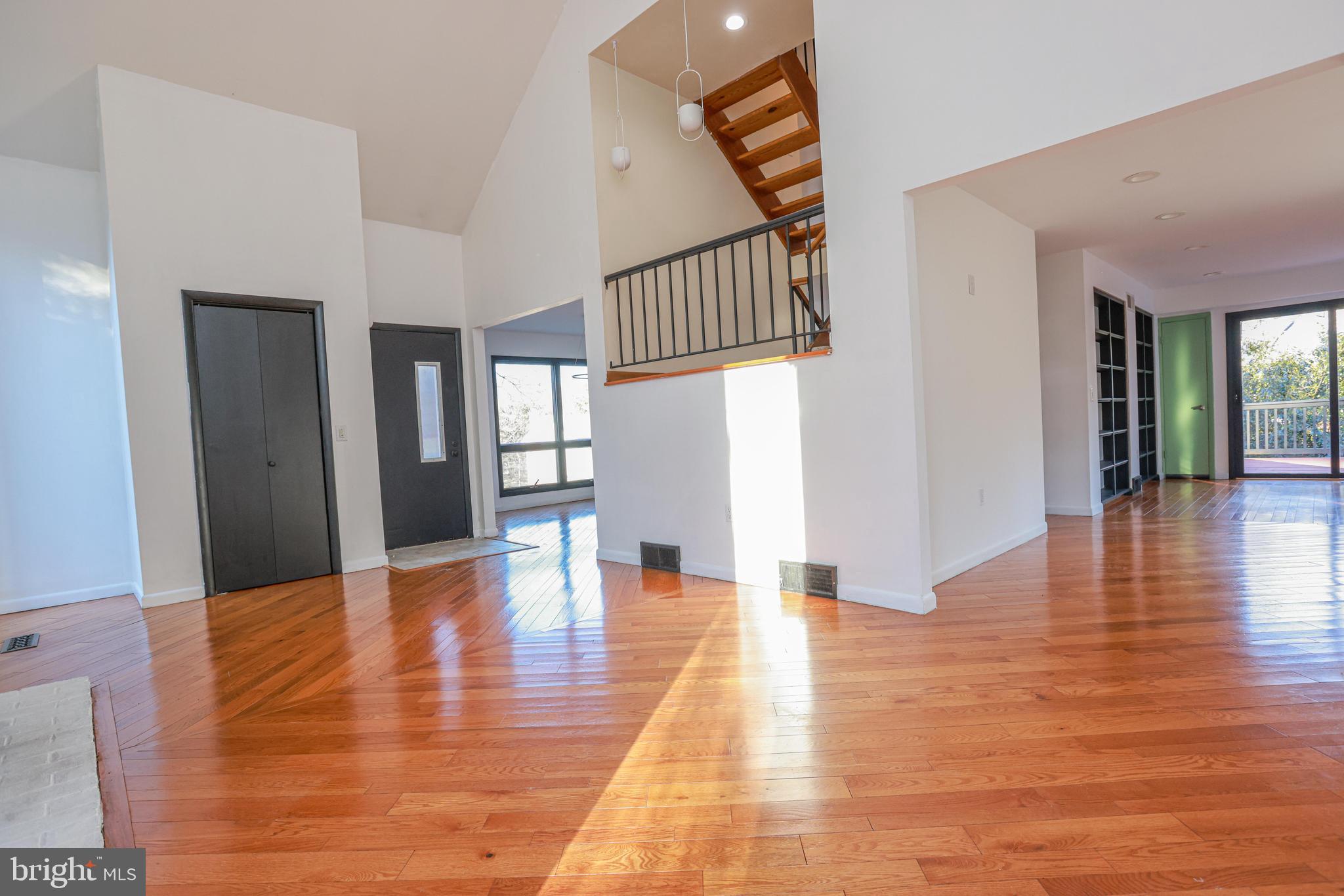 KIMBERLY MEADOWS - Residential