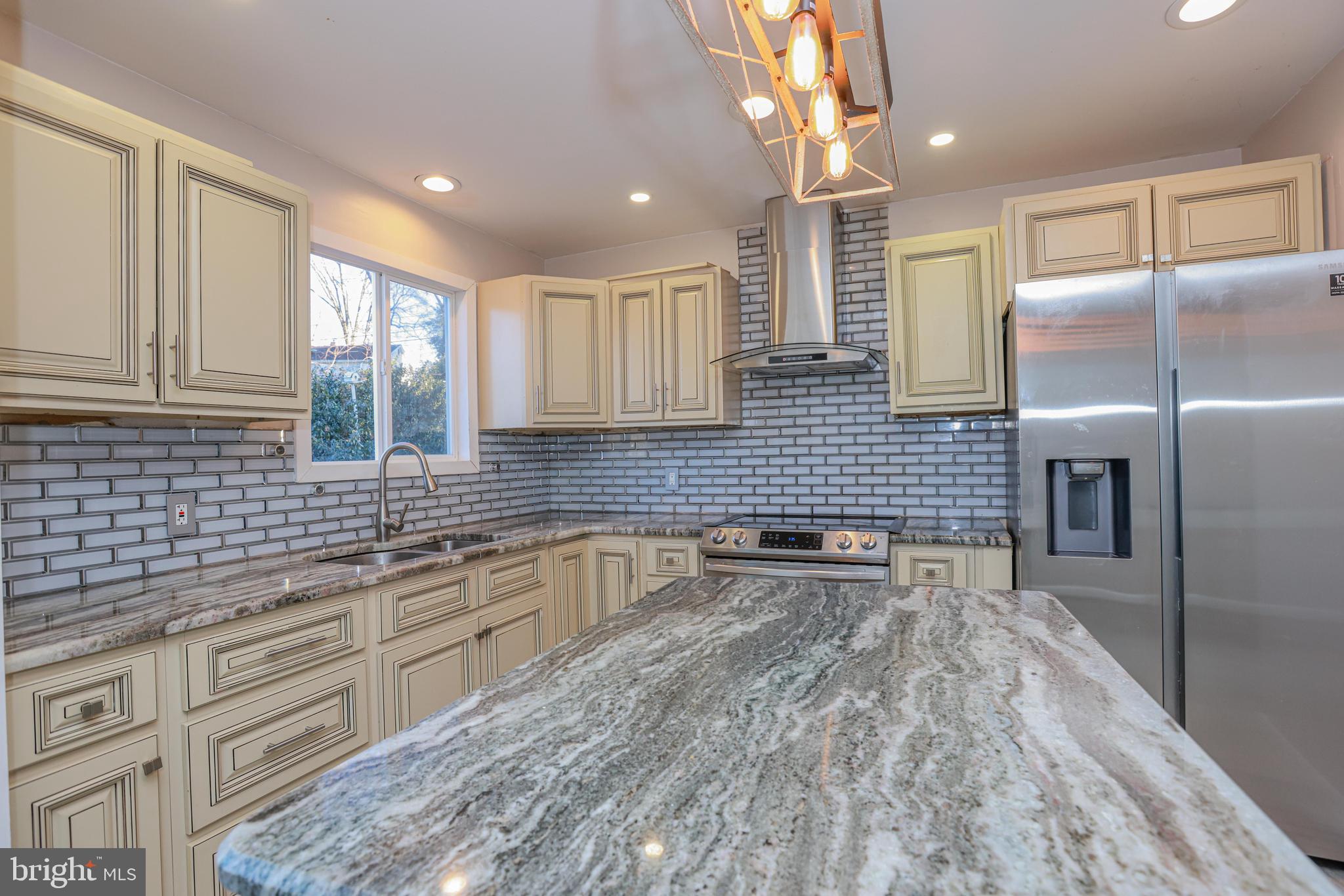 KIMBERLY MEADOWS - Residential