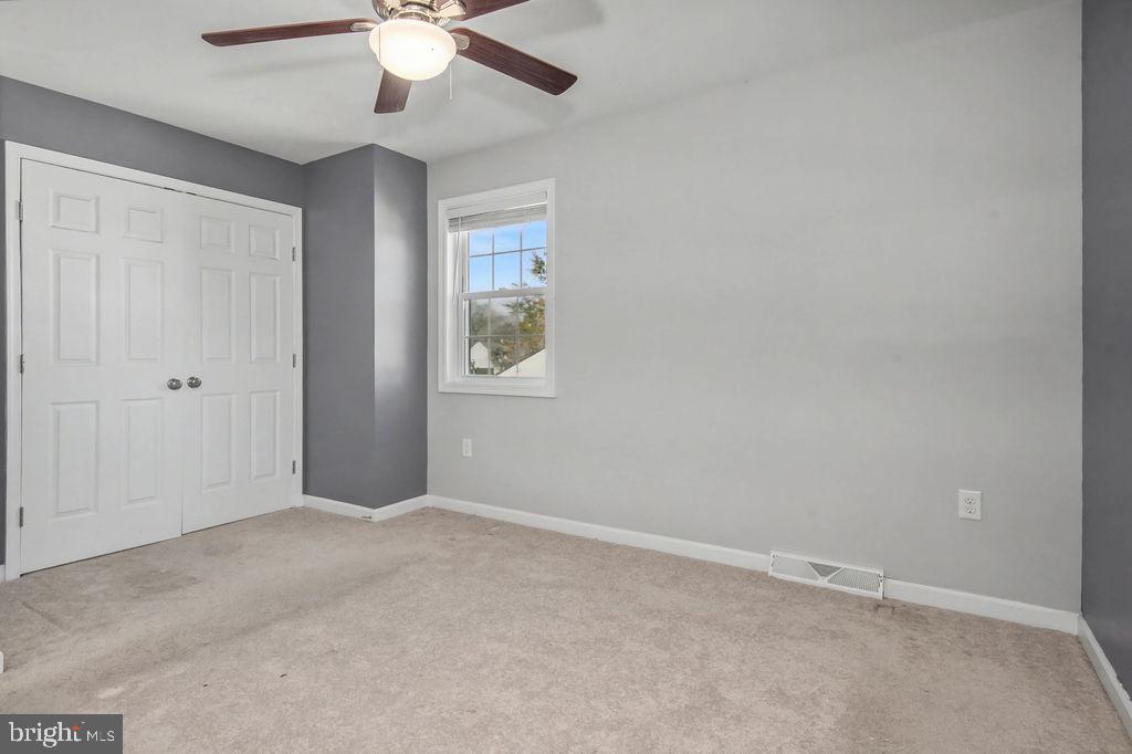 EAGLE GLEN - Residential