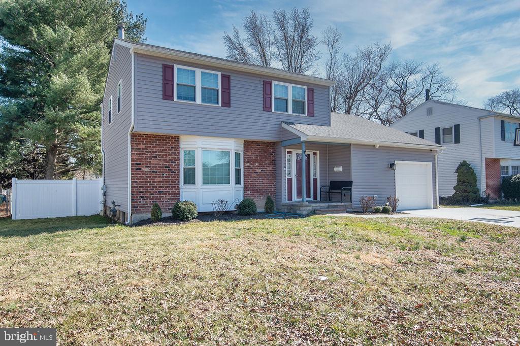 EAGLE GLEN - Residential