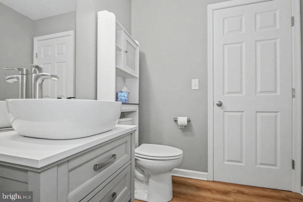 EAGLE GLEN - Residential