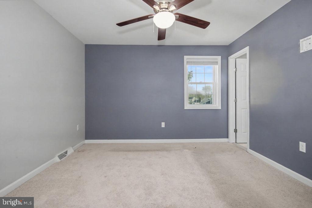 EAGLE GLEN - Residential