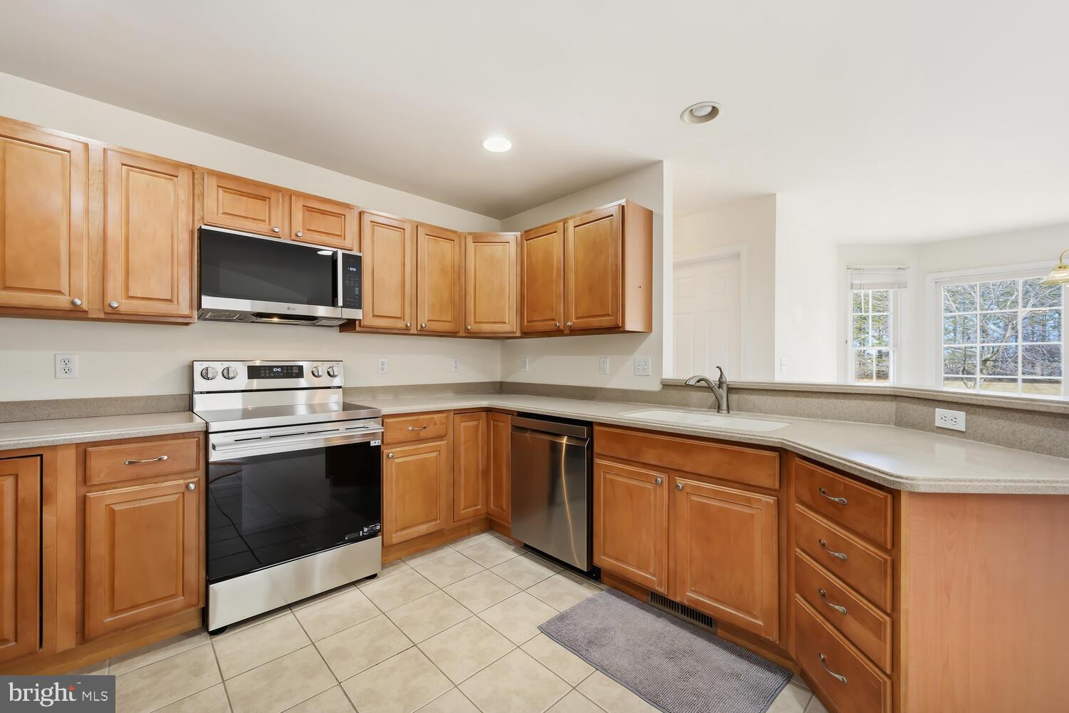 MAPLE HILL - Residential