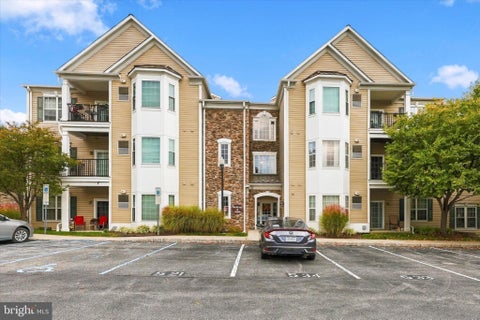 Photo for 423 CREEKSIDE DRIVE 423