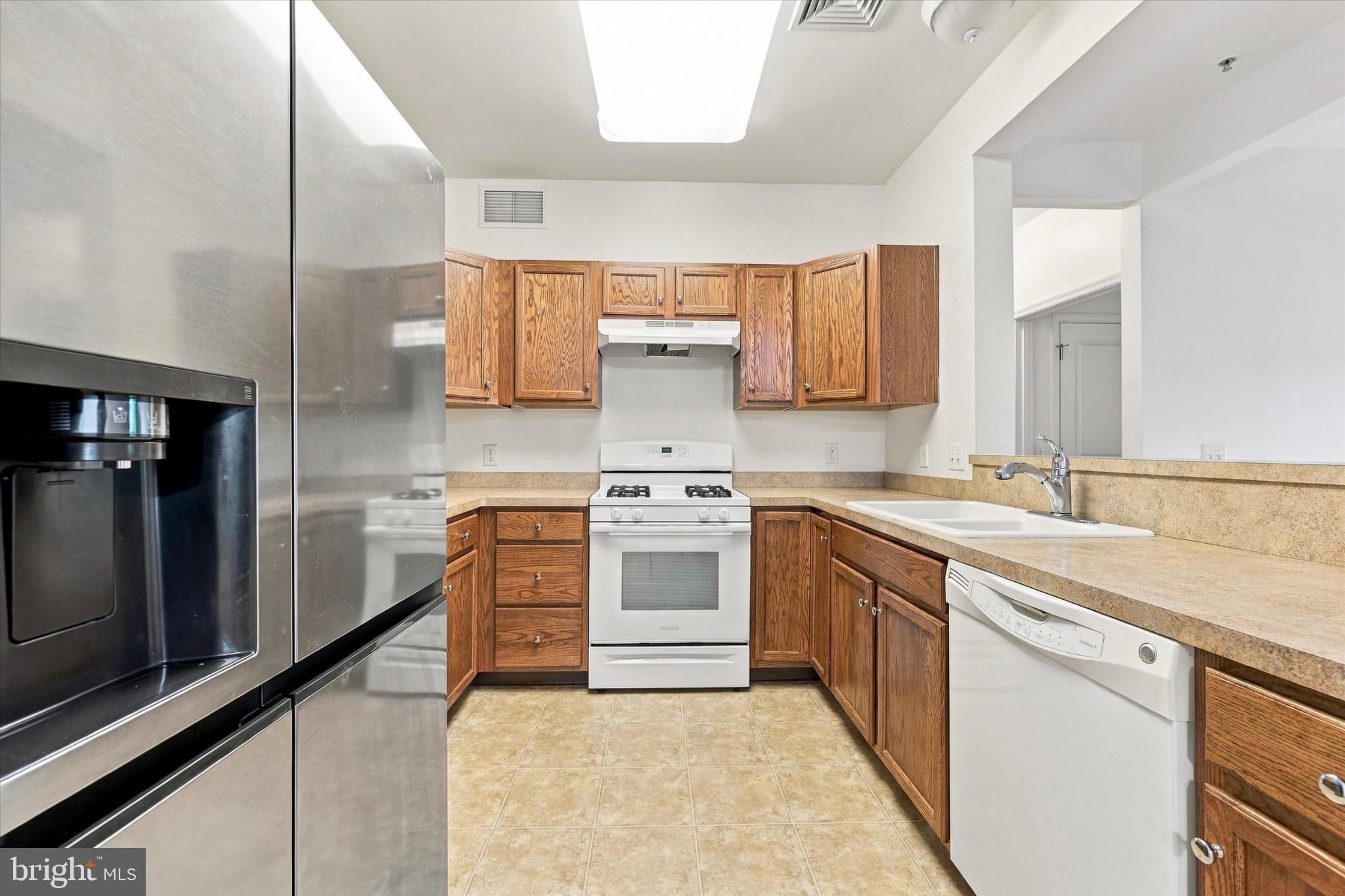 423 CREEKSIDE DRIVE 423