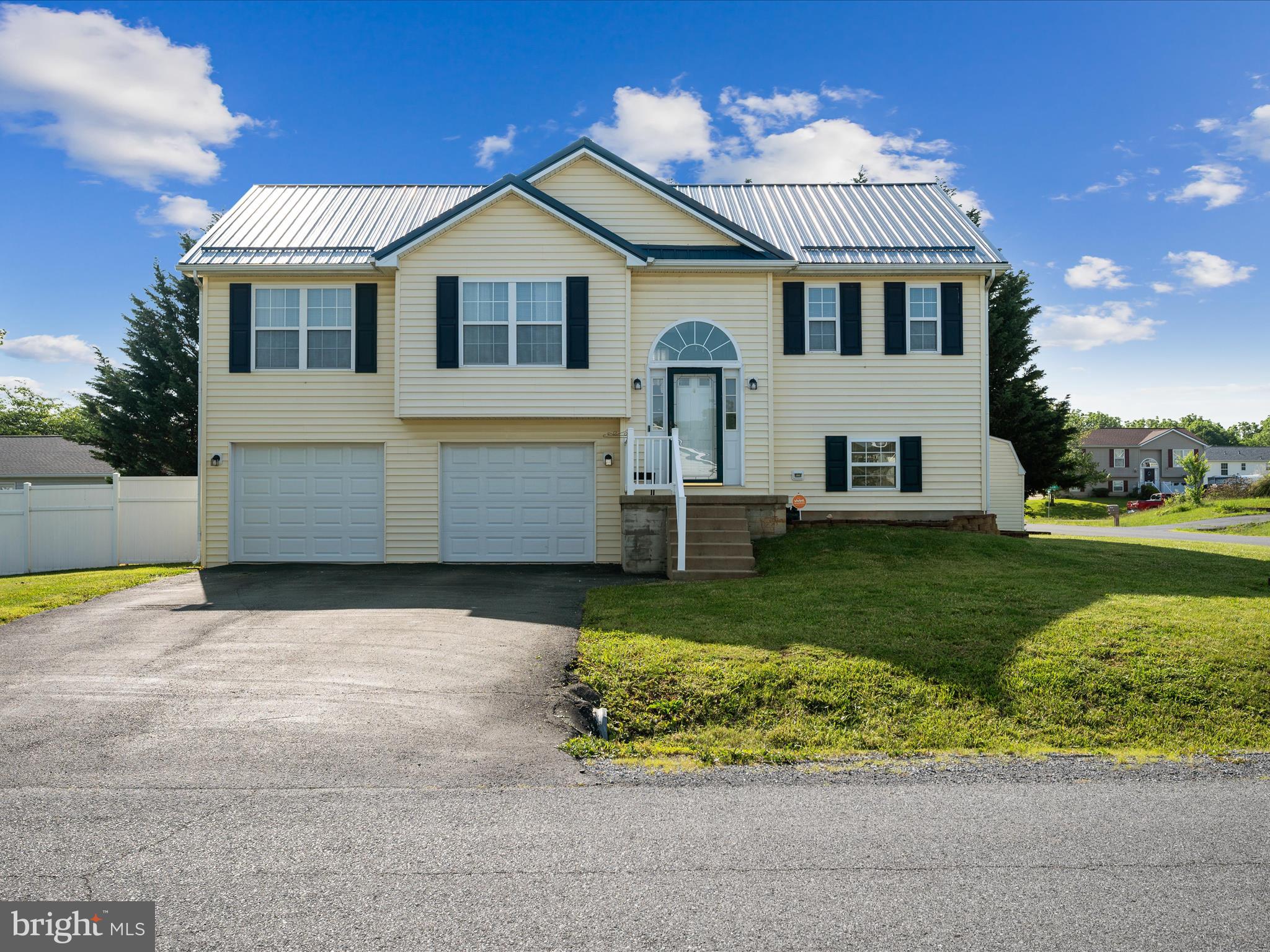 RIDGEFIELD - Residential