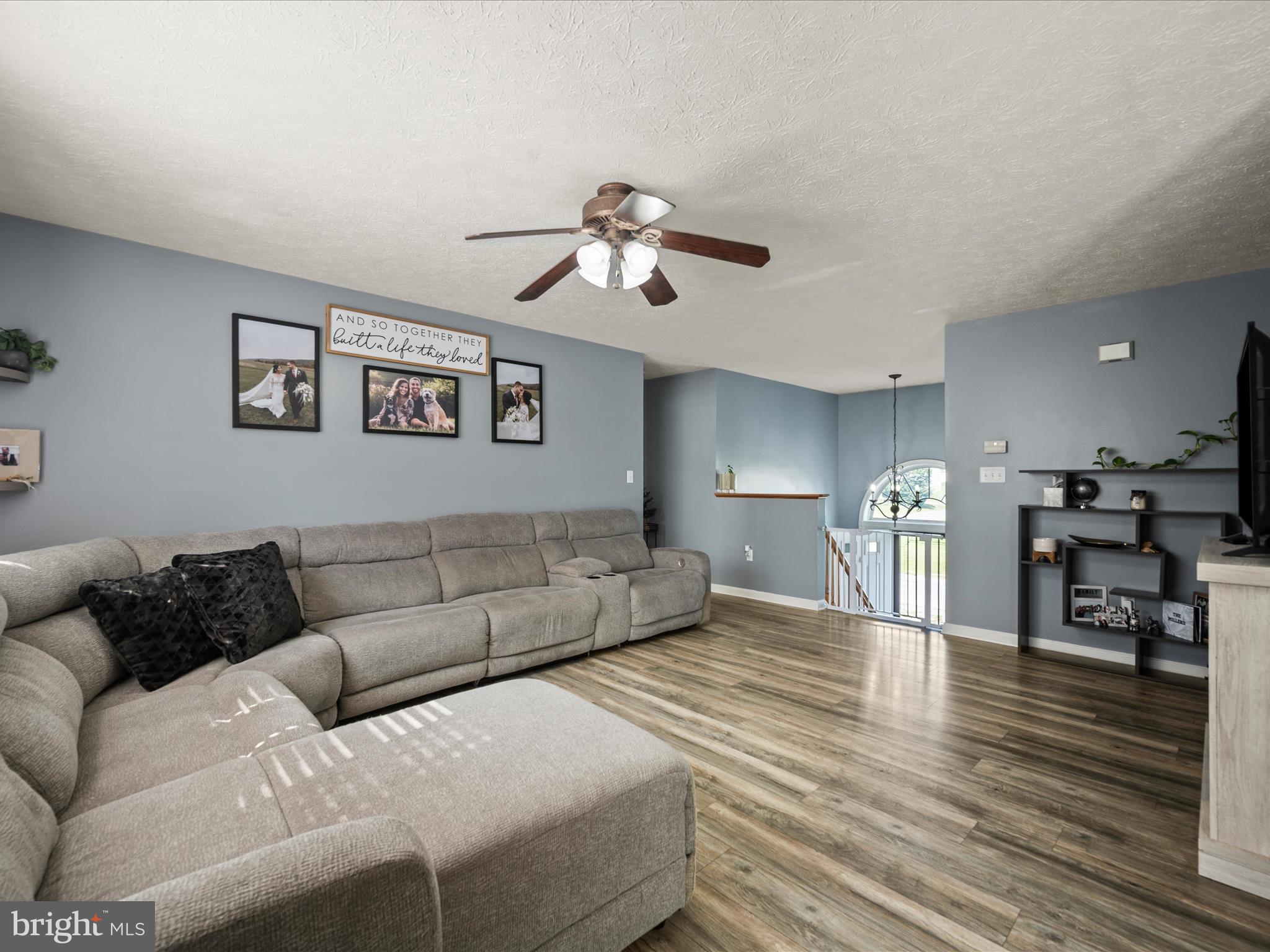 RIDGEFIELD - Residential