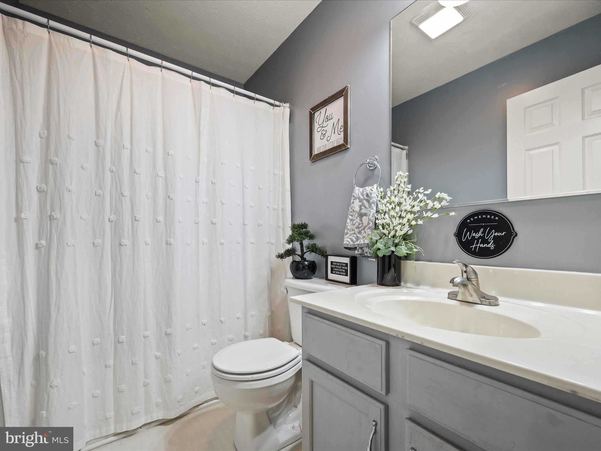 RIDGEFIELD - Residential