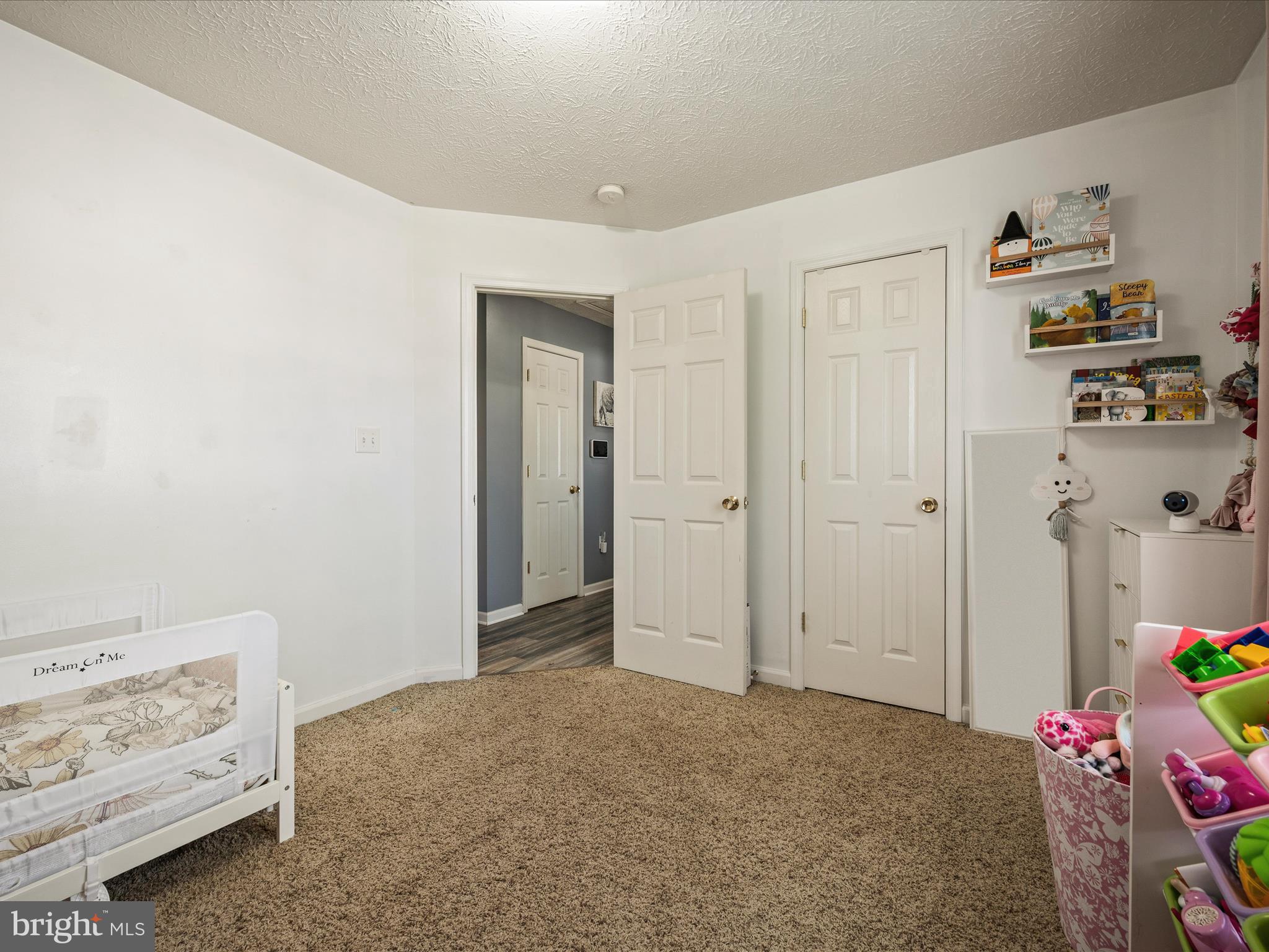 RIDGEFIELD - Residential