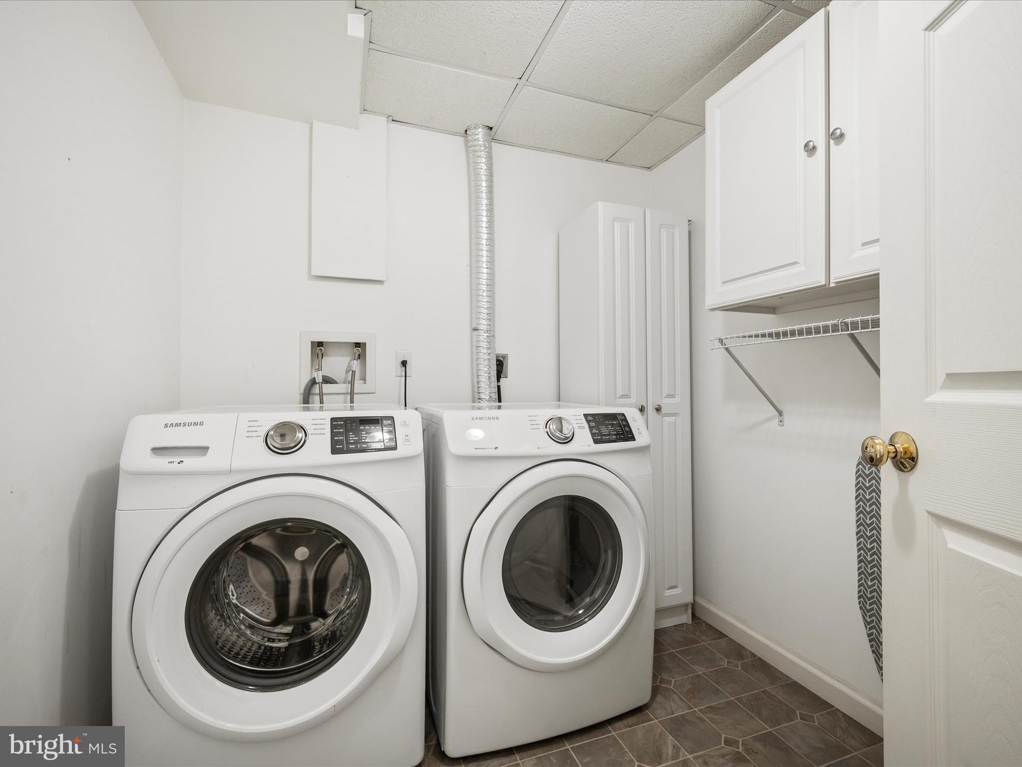 RIDGEFIELD - Residential