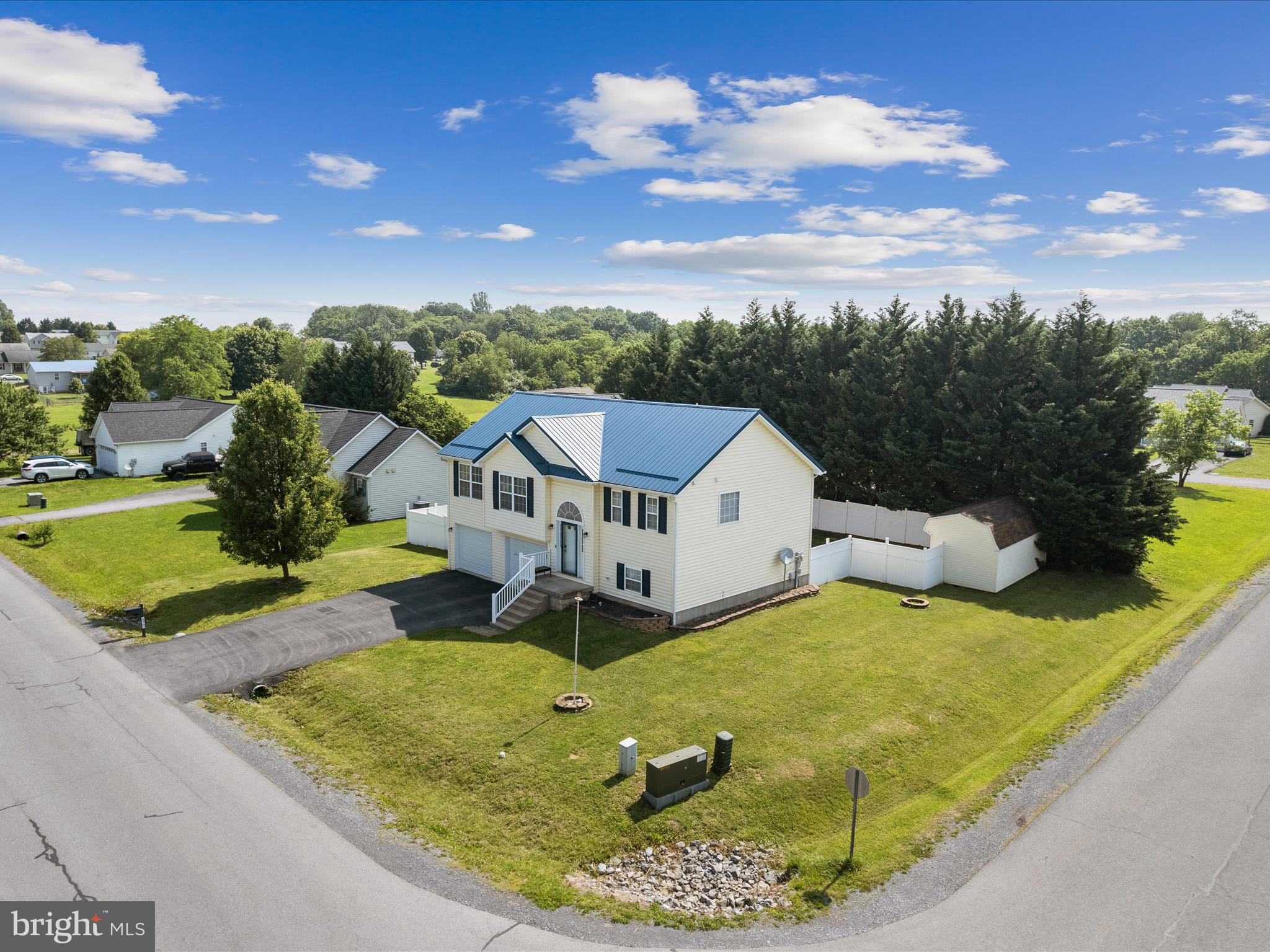 RIDGEFIELD - Residential