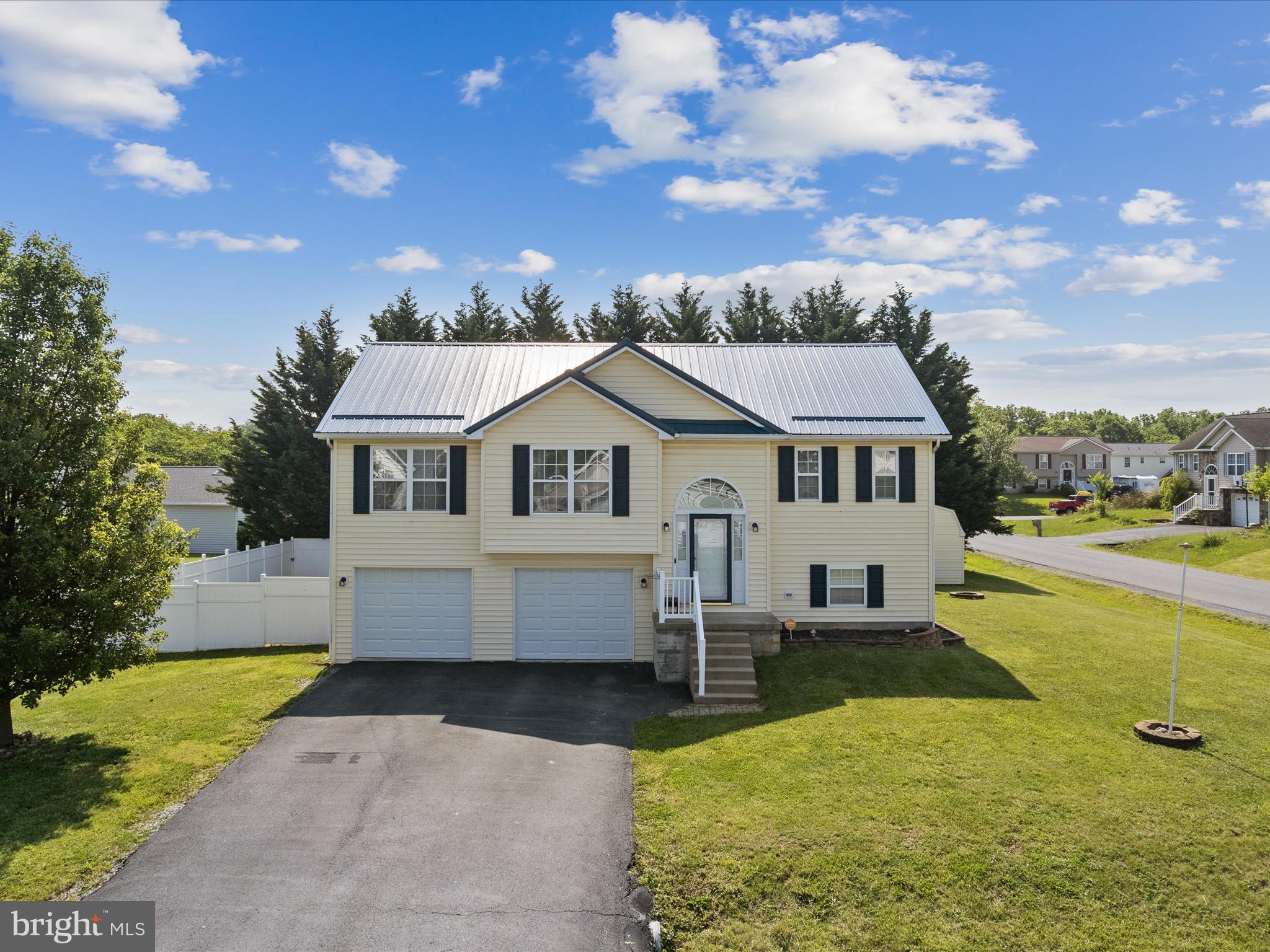 RIDGEFIELD - Residential