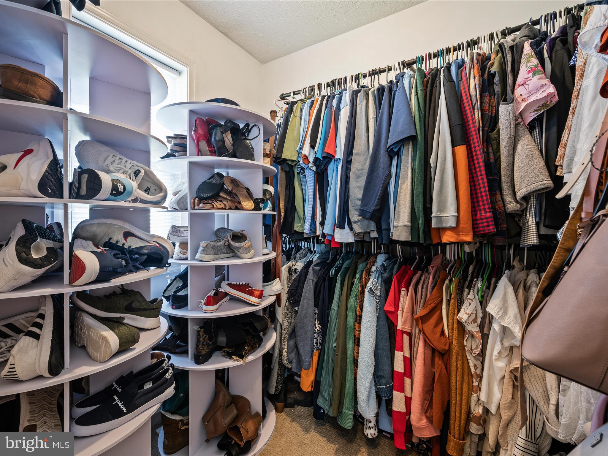 RIDGEFIELD - Residential