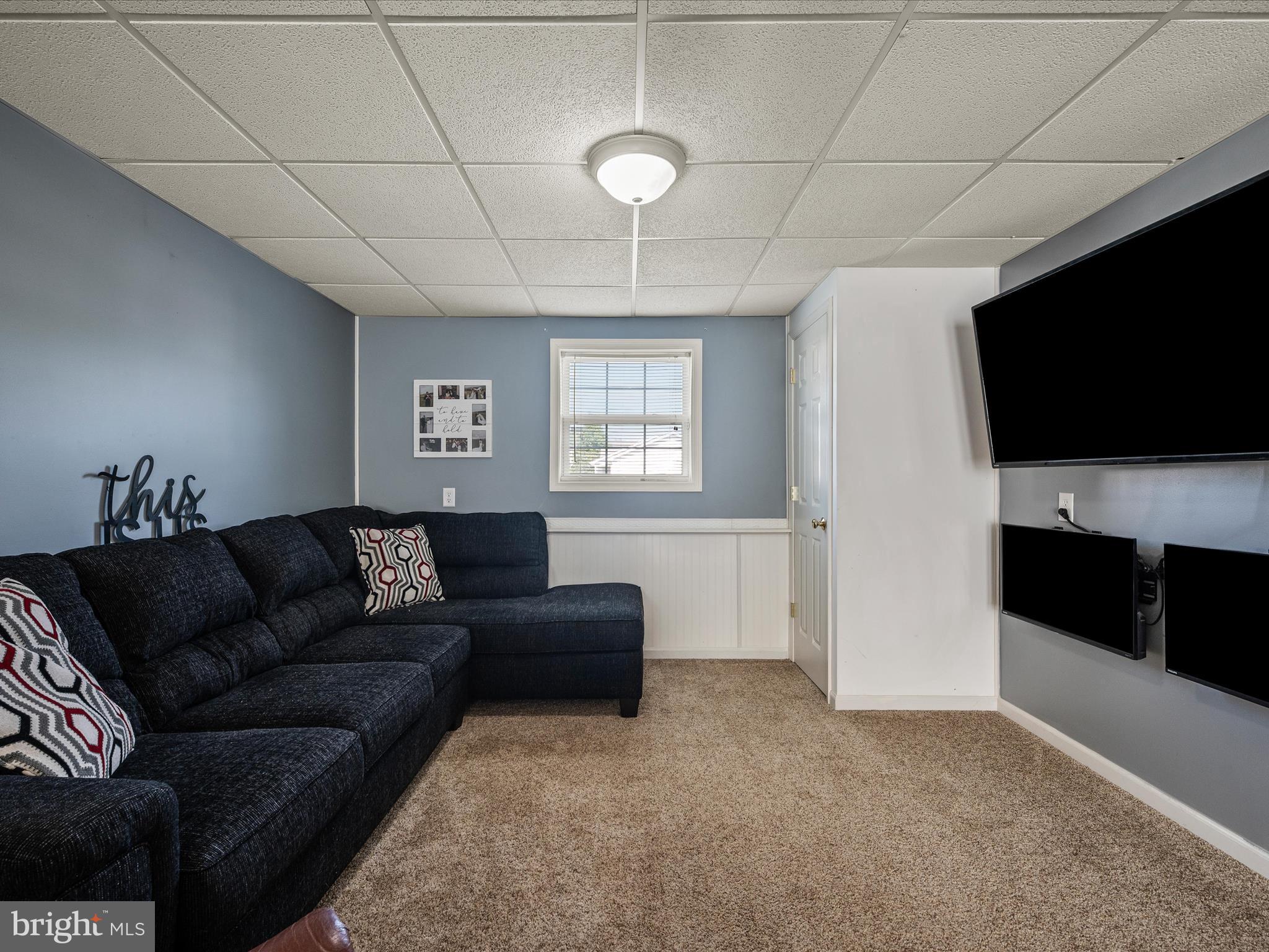 RIDGEFIELD - Residential