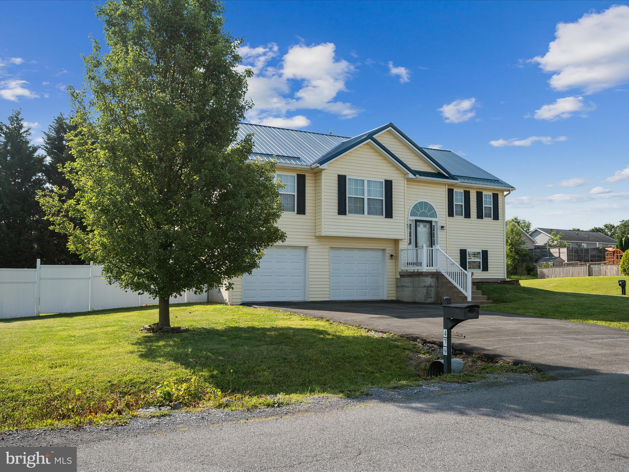 RIDGEFIELD - Residential