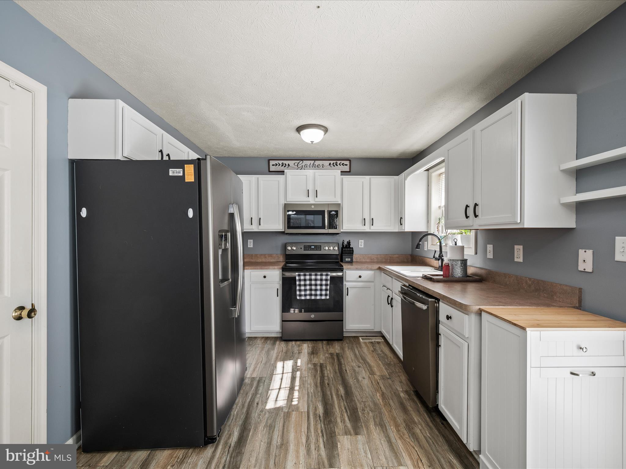 RIDGEFIELD - Residential