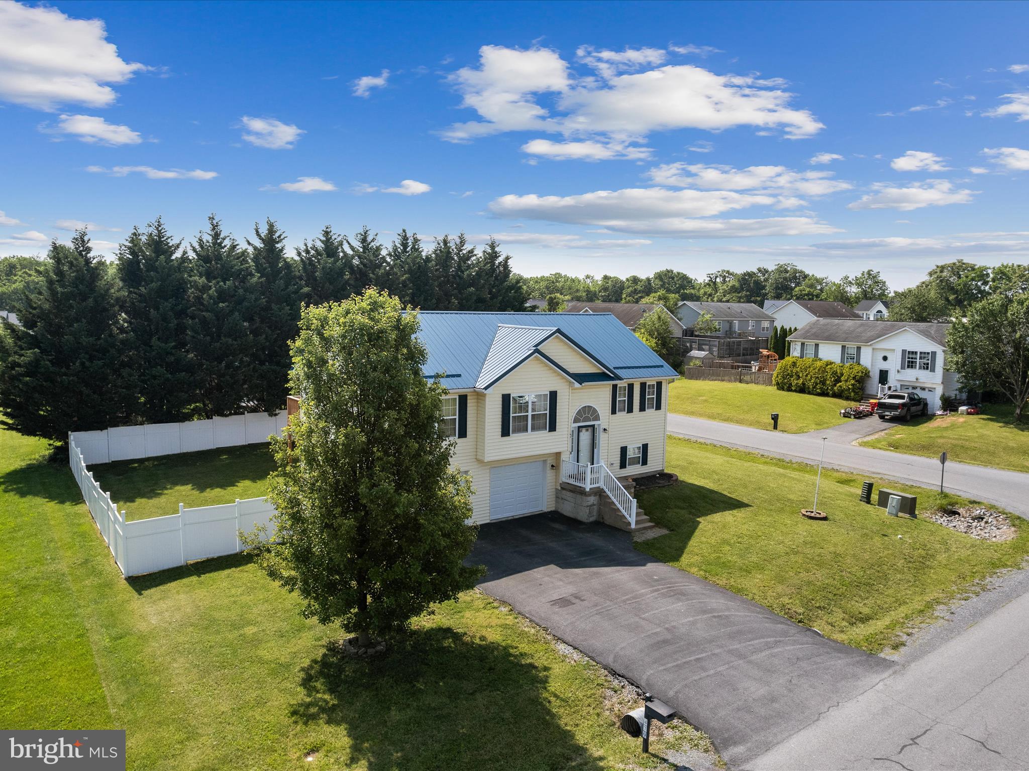 RIDGEFIELD - Residential