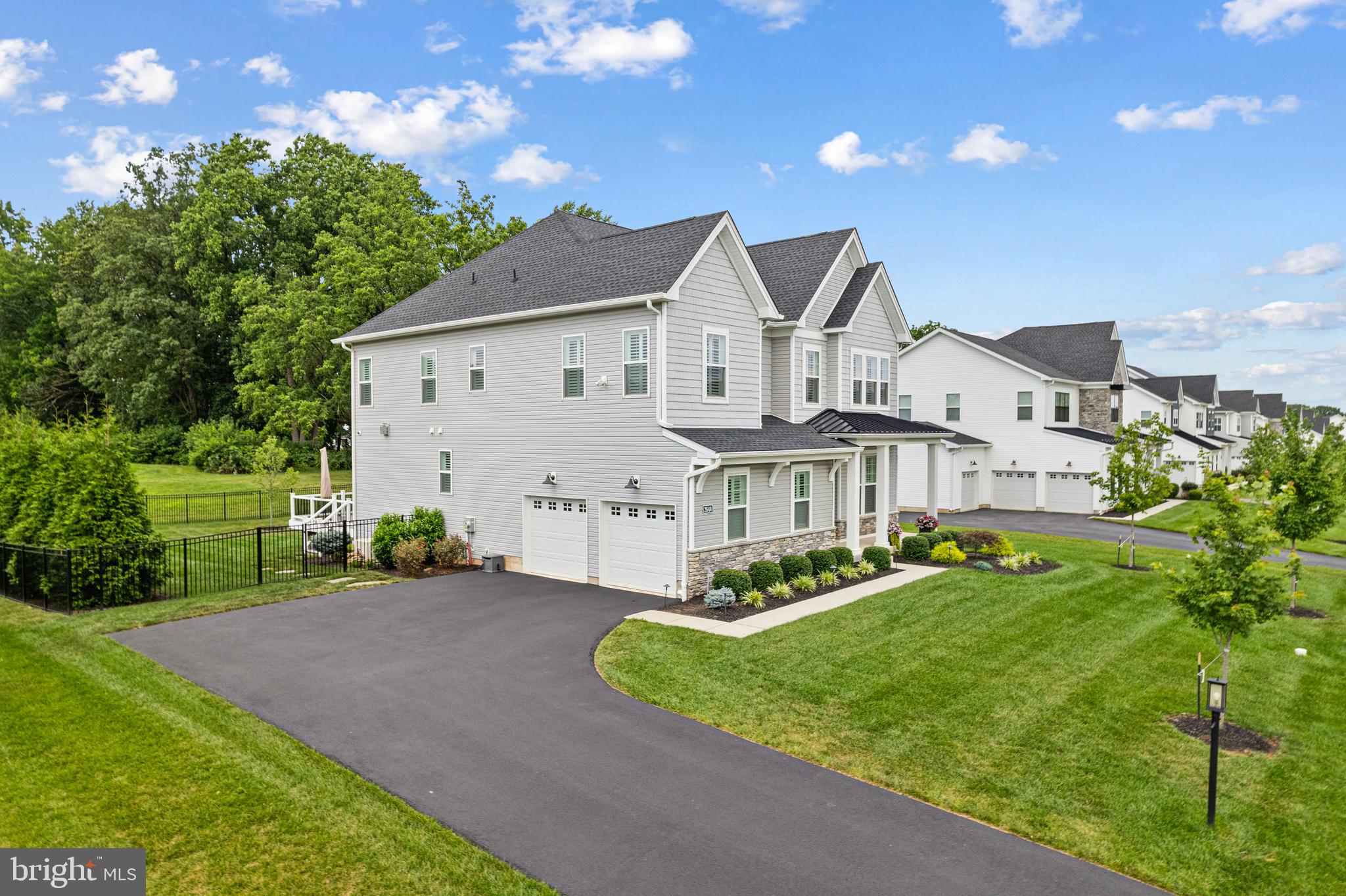 RESERVE AT CENTER SQUARE - Residential