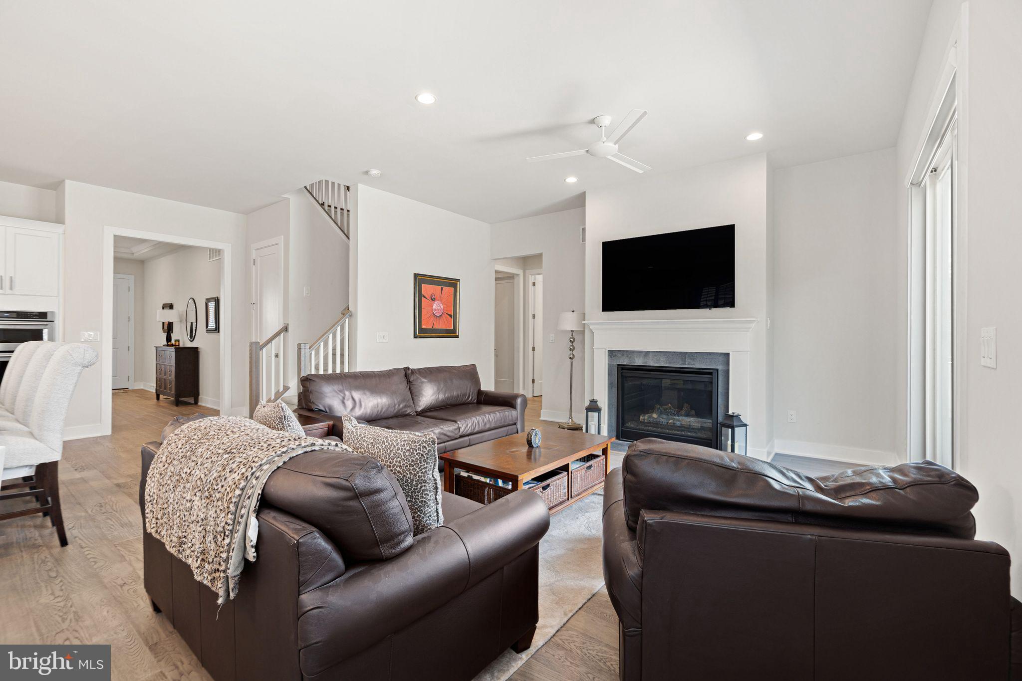 RESERVE AT CENTER SQUARE - Residential