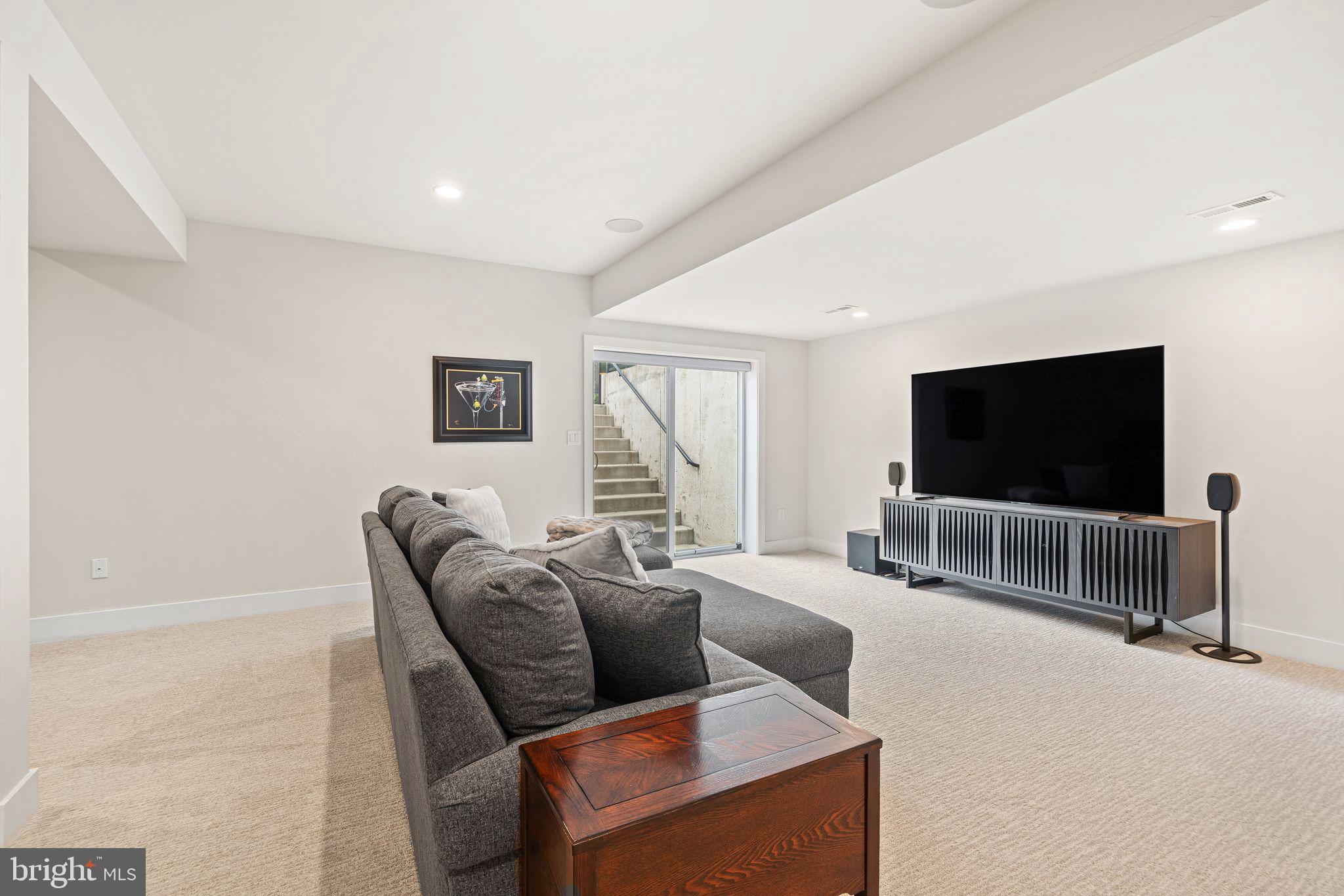 RESERVE AT CENTER SQUARE - Residential