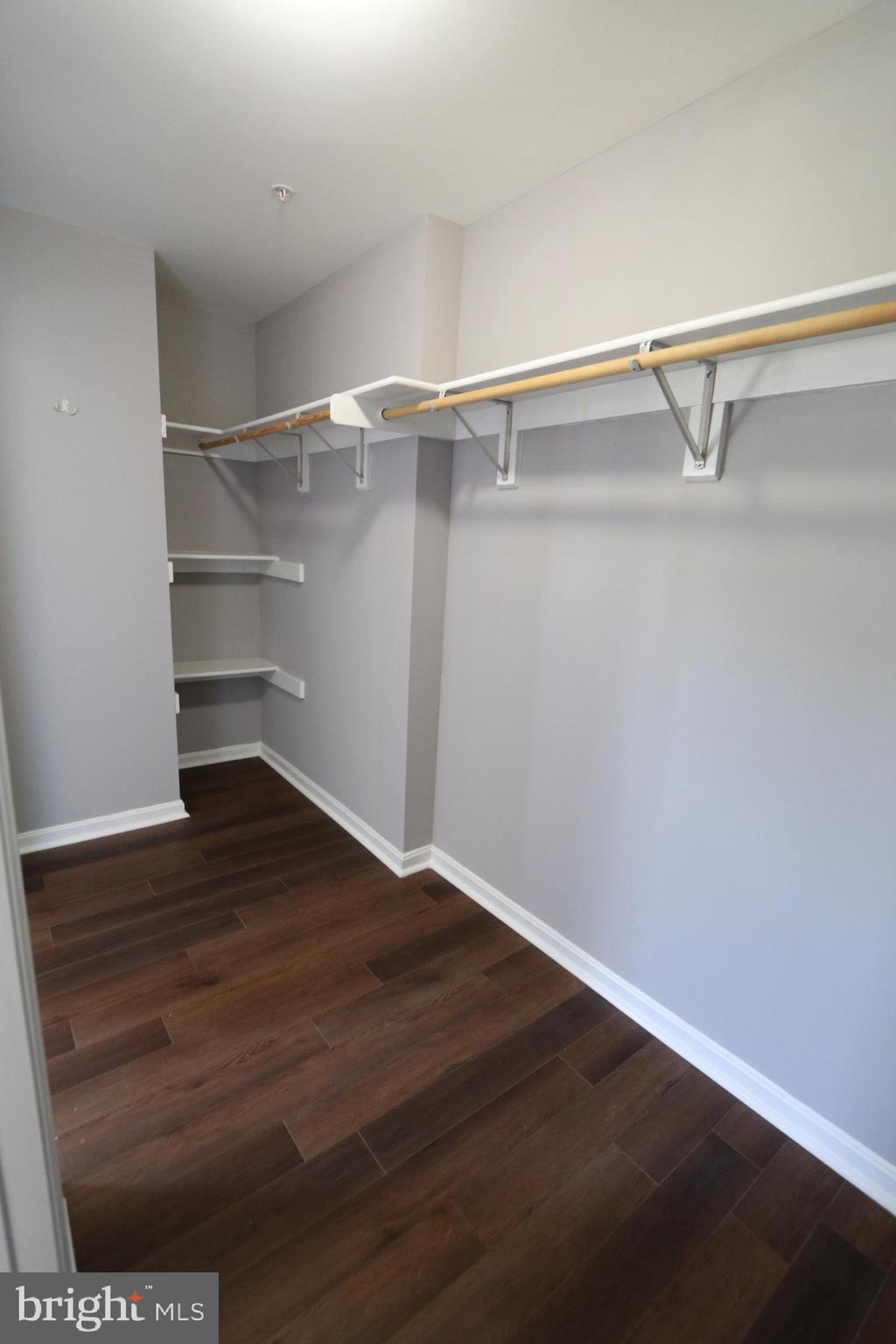 TINKERS CREEK - Residential Lease