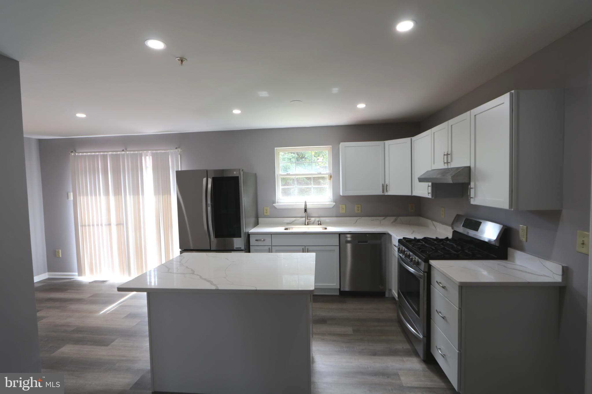 TINKERS CREEK - Residential Lease