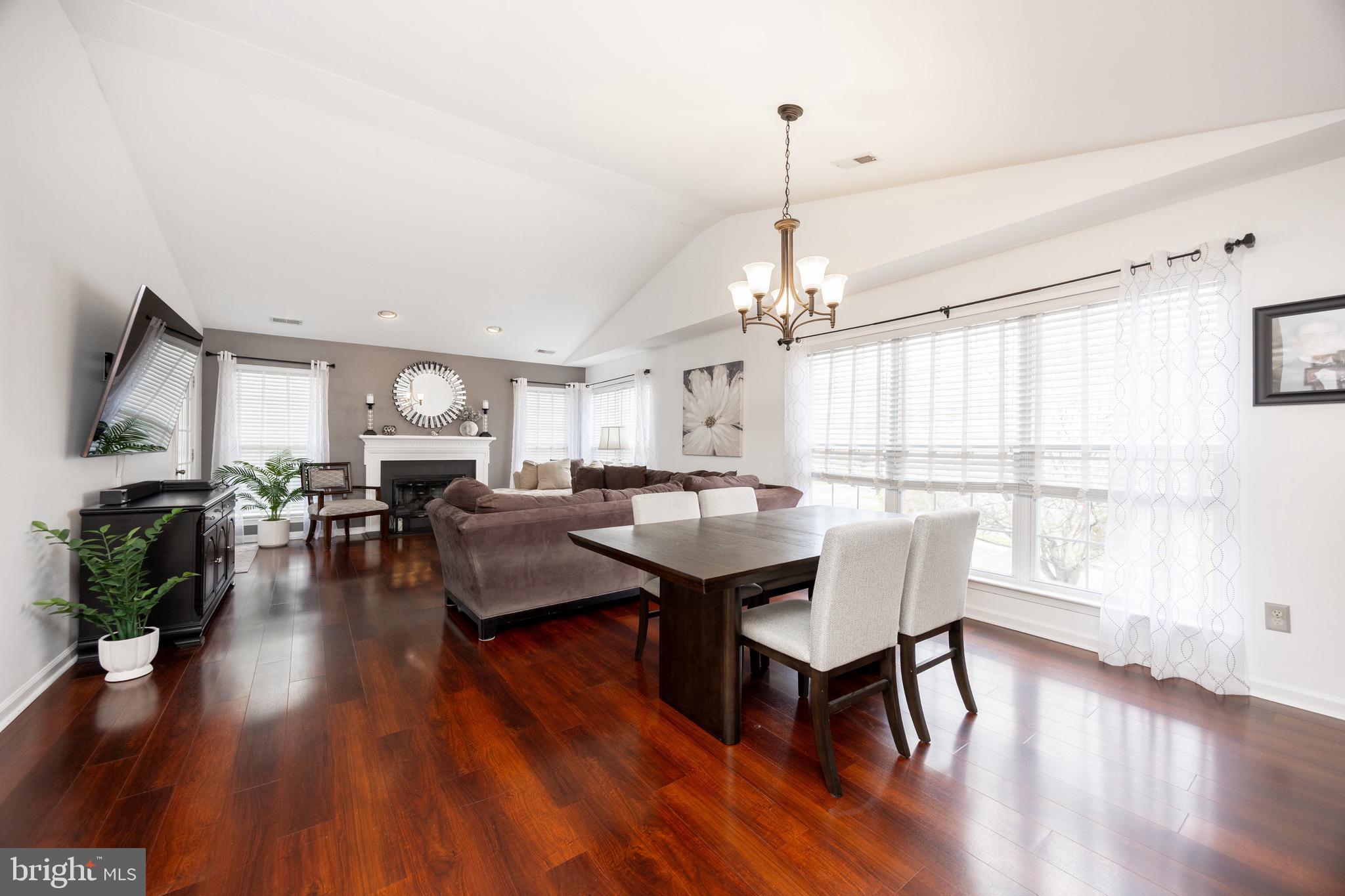 CHARLESTOWN HUNT - Residential