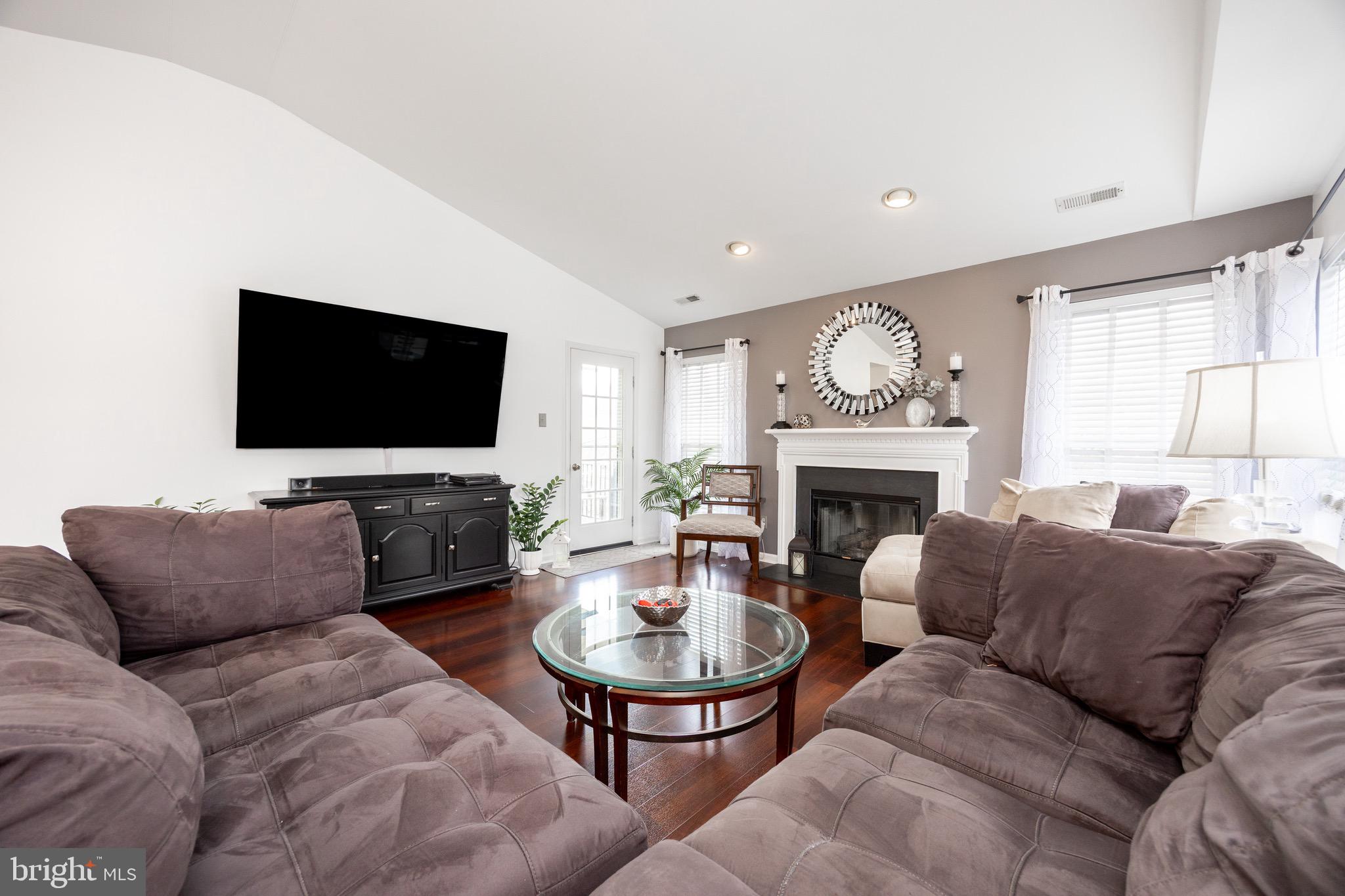 CHARLESTOWN HUNT - Residential